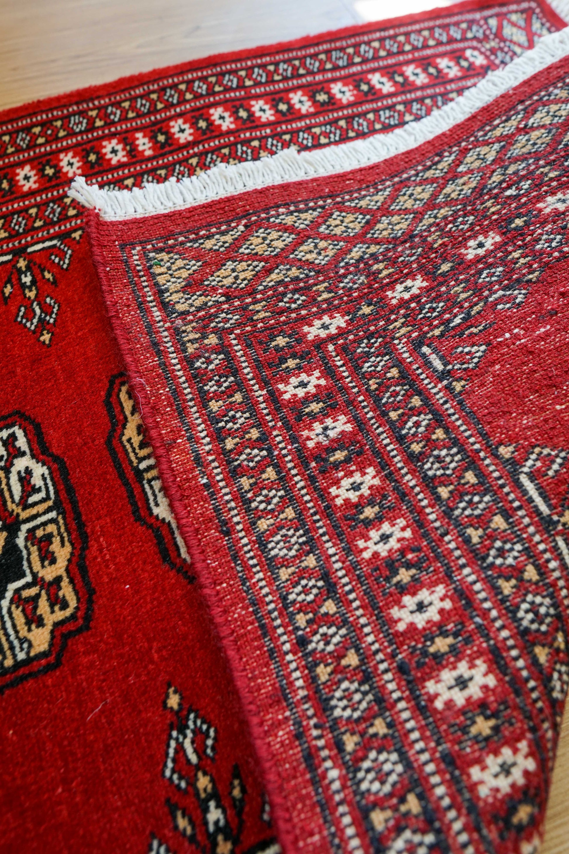  トルクメン ボハラ 手織り パキスタン絨毯 88×63cm 玄関マット