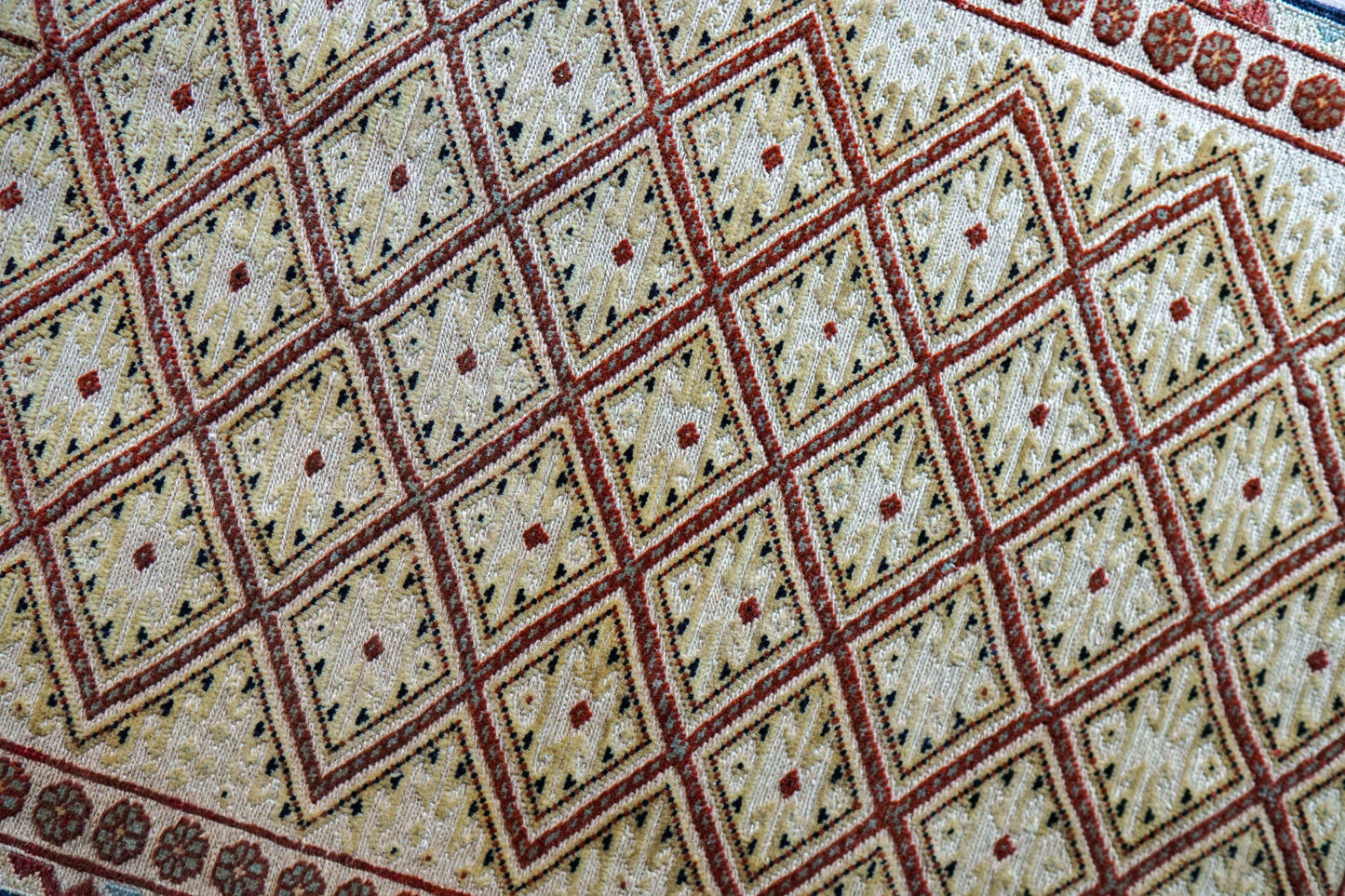  アフガニスタン 手織りマシュワニキリム  125×86cm