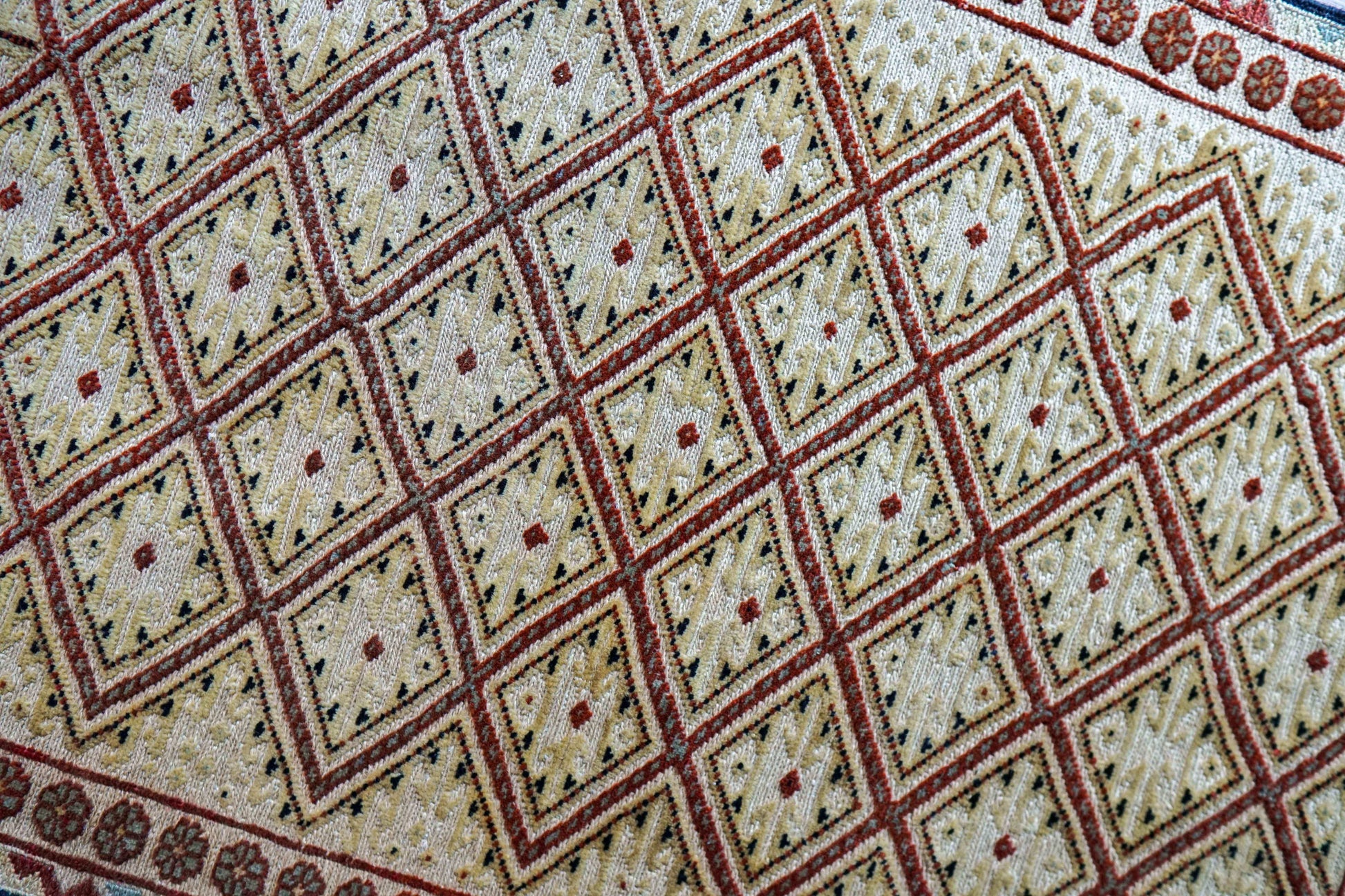  アフガニスタン 手織りマシュワニキリム  125×86cm