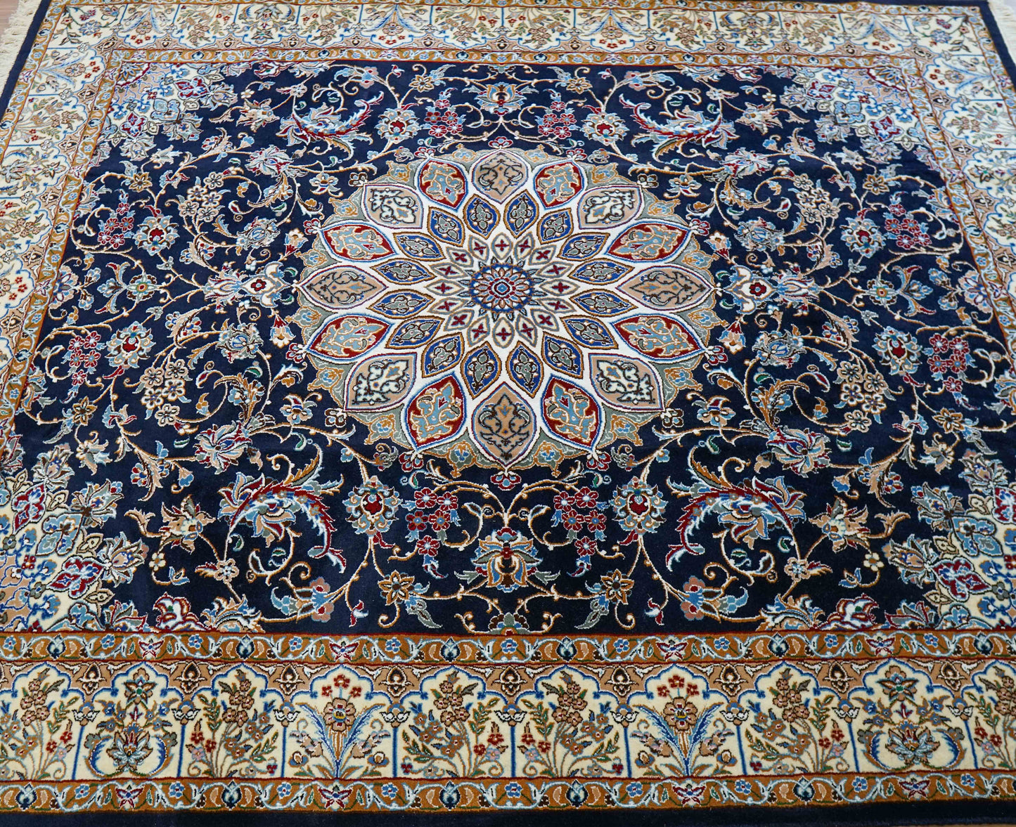  ペルシャ絨毯 ナイン産 250×200cm｜ウール×シルク・繊細メダリオンの伝統デザイン