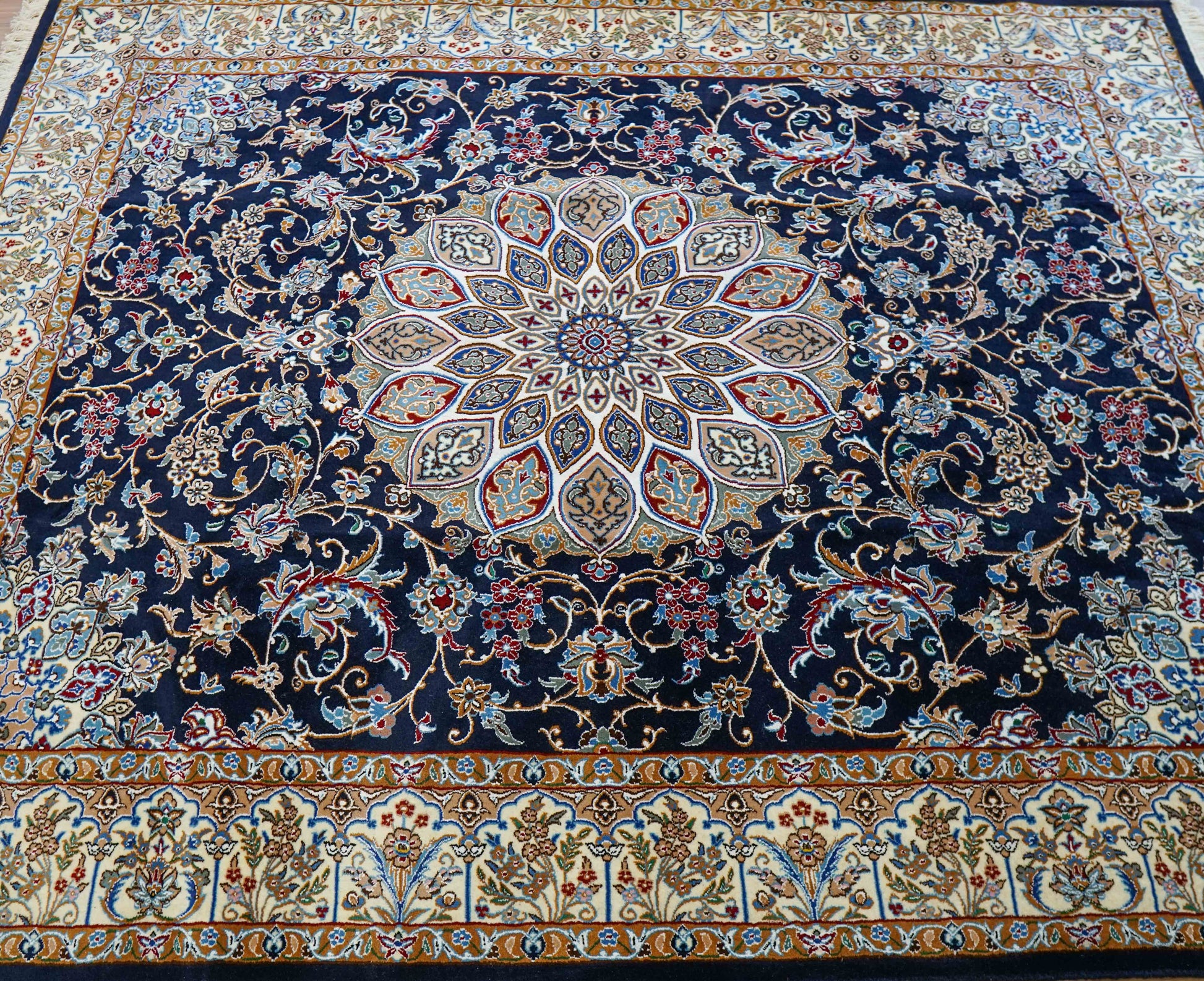  ペルシャ絨毯 ナイン産 250×200cm｜ウール×シルク・繊細メダリオンの伝統デザイン