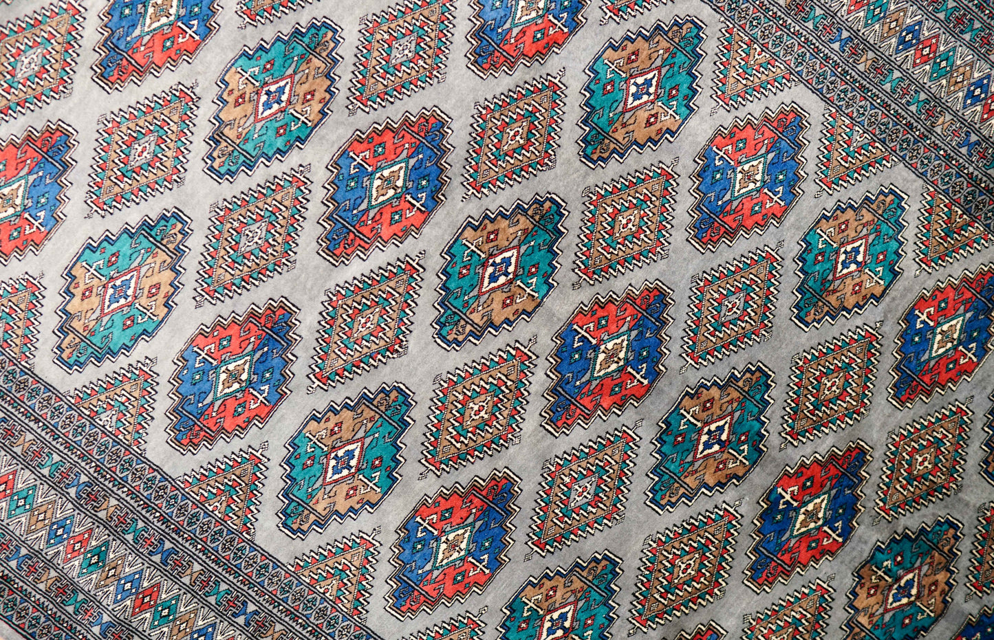  パキスタン手織り絨毯 234×160cm