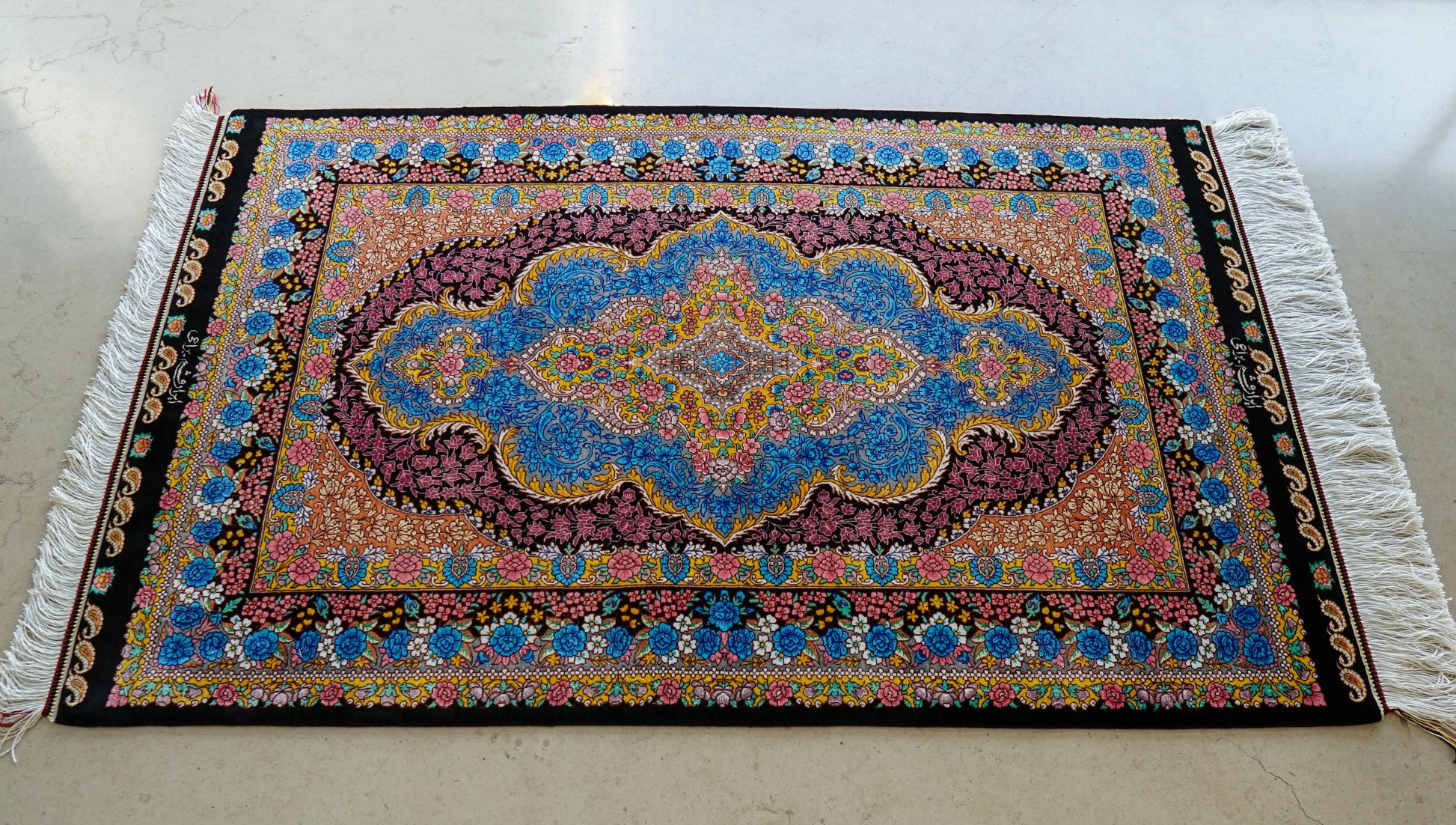 123×78cm　 ペルシャ絨毯クム産シルク 100%　 Decorworks