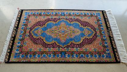 123×78cm　 ペルシャ絨毯クム産シルク 100%　 Decorworks