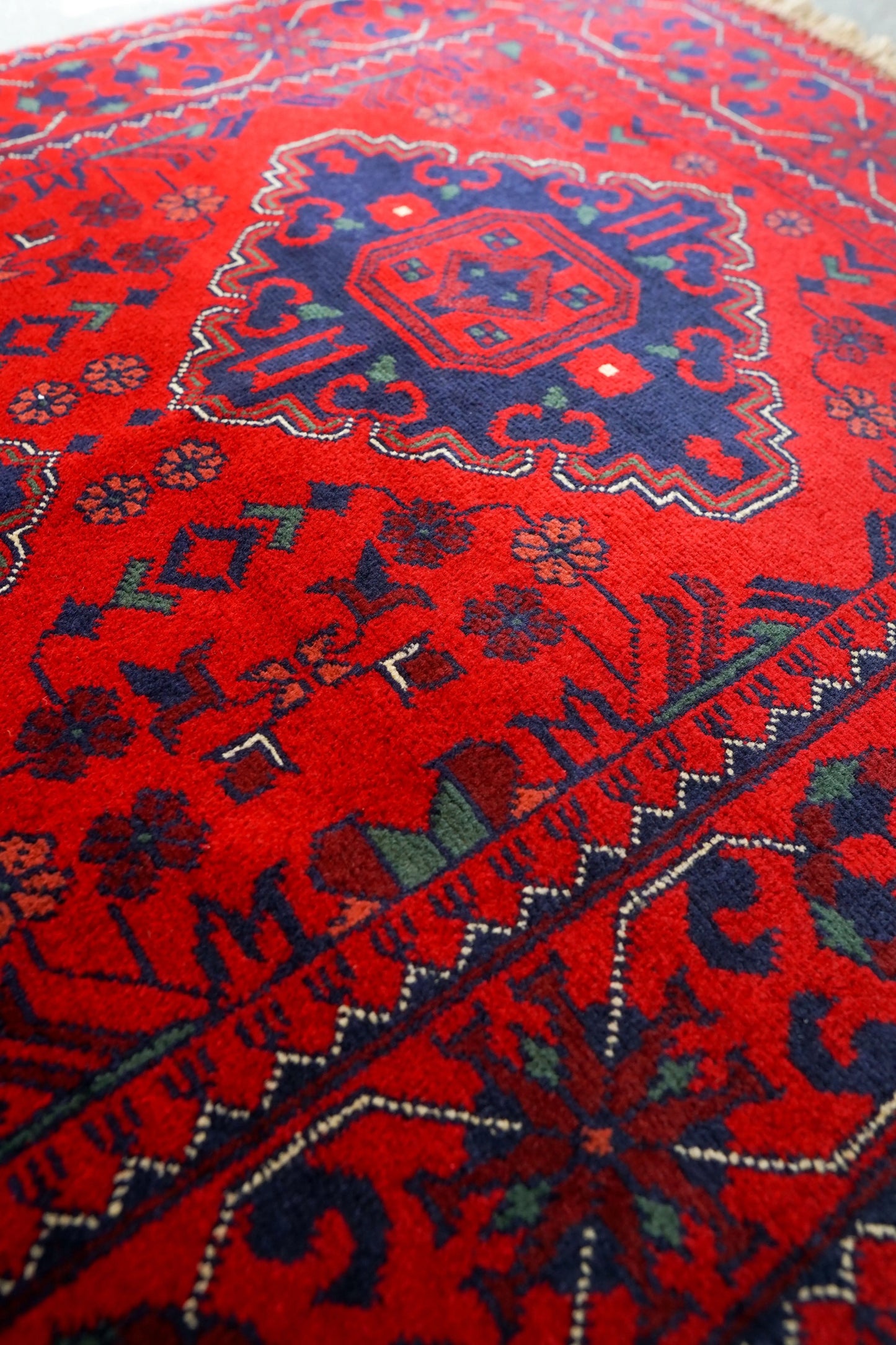121×83cm アフガニスタン手織り絨毯 カールモハメディ - Decorworks