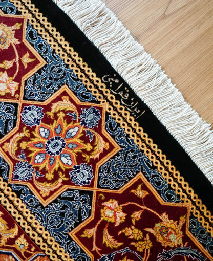  手織りペルシャ絨毯 クム産 【シルク】ラミニ工房 197×132cm ｜ 証明書付