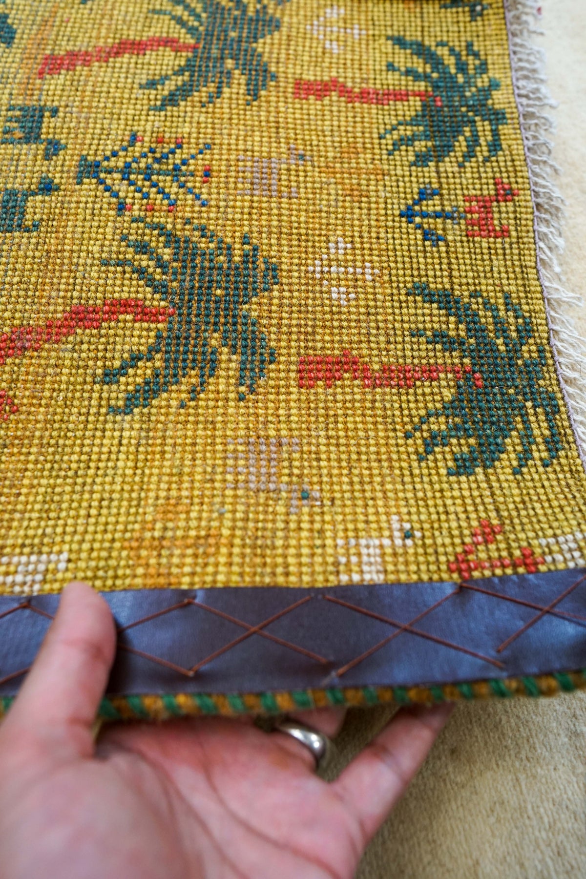  ペルシャ手織りギャッベ アマレ族 40×40cm｜ウール100% ミニラグ・チェアマット