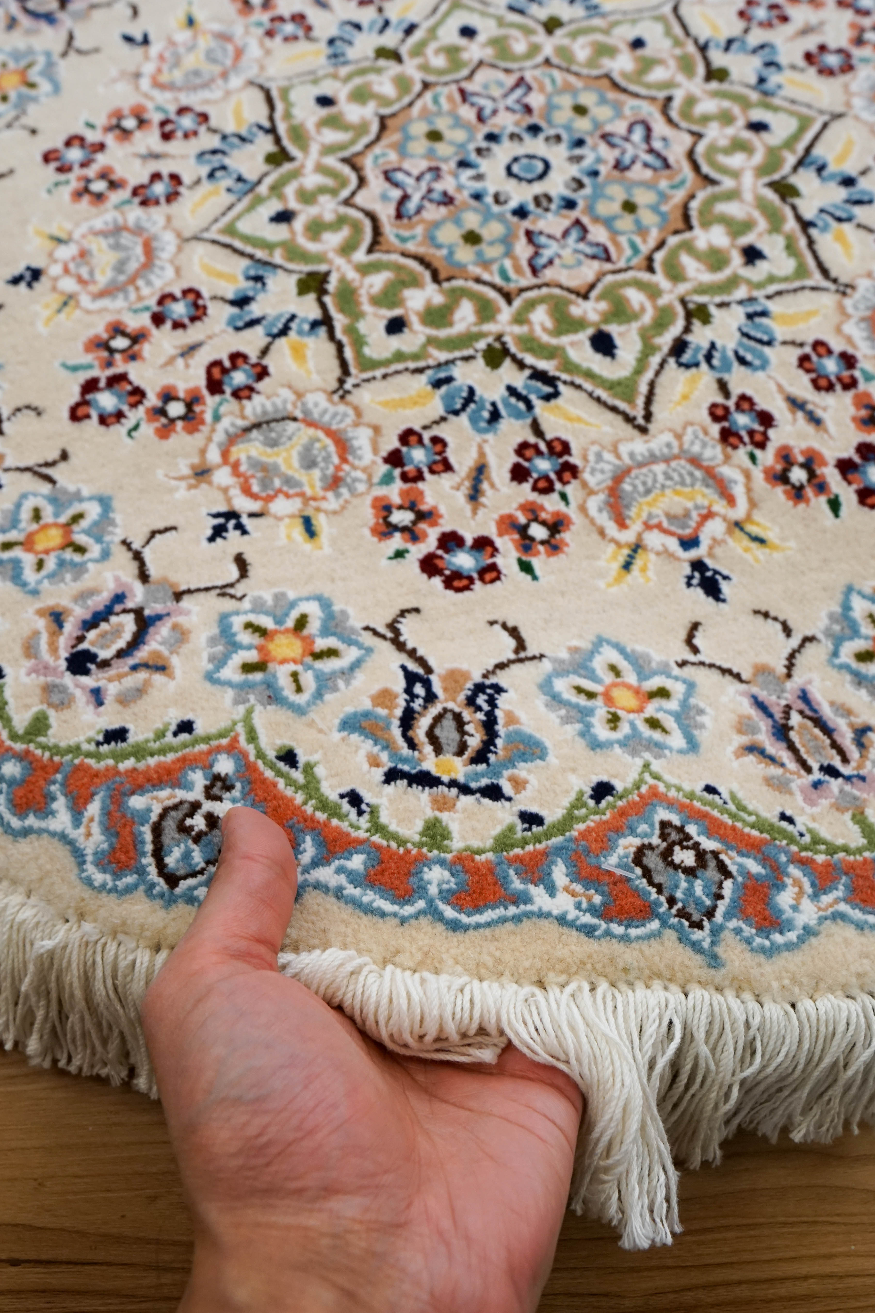 ペルシャ絨毯 ナイン 丸71cm – Decorworks