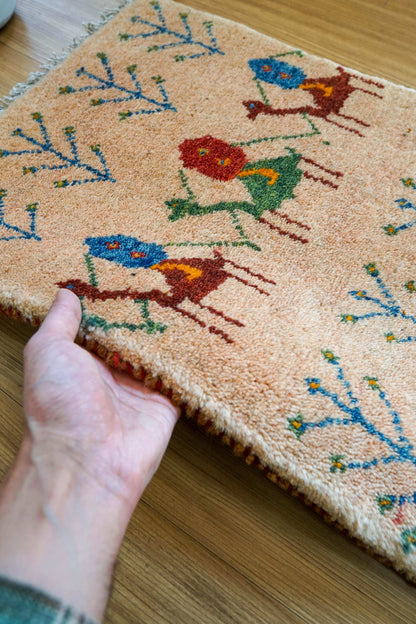 ペルシャ手織りギャッベ アマレ族 60×40cm｜ラクダモチーフ 玄関マット ナチュラルウール - Decorworks