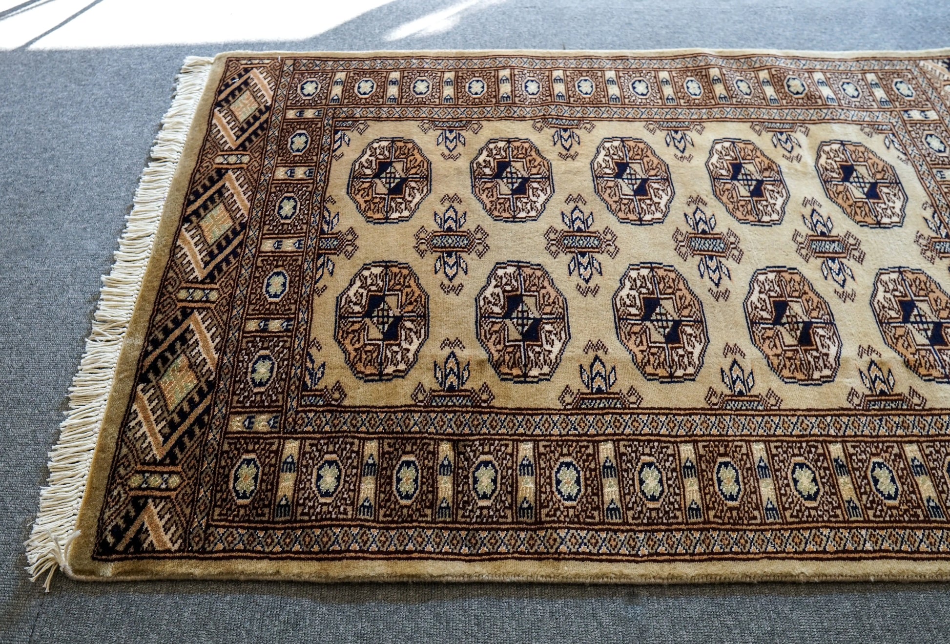 112×77cm トルクメン ボハララグ 手織り絨毯 パキスタン絨毯 Decorworks