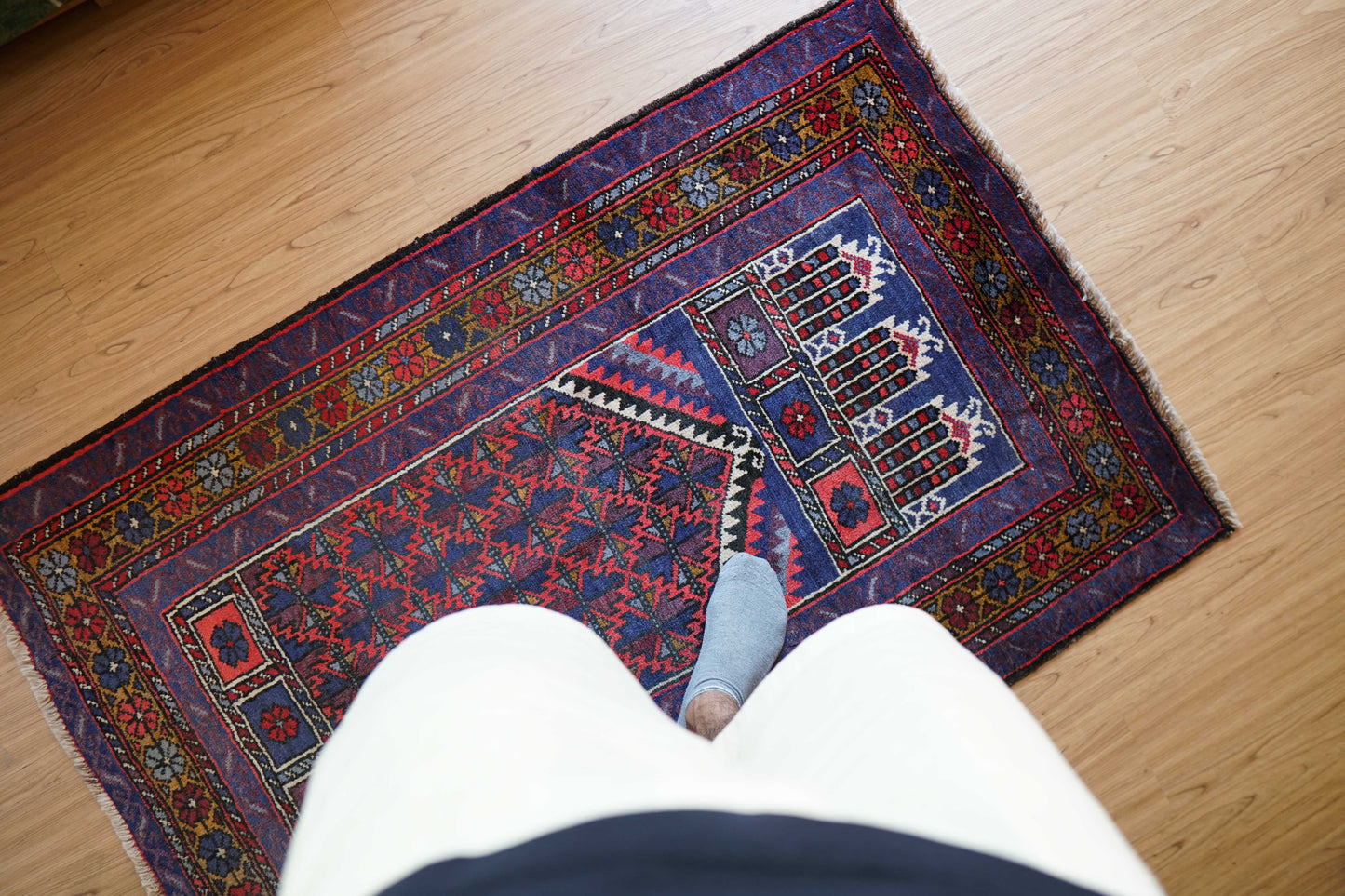  手織りペルシャ絨毯 バルーチ族製 Prayer Rug ヴィンテージ トライバルラグ141×89cm