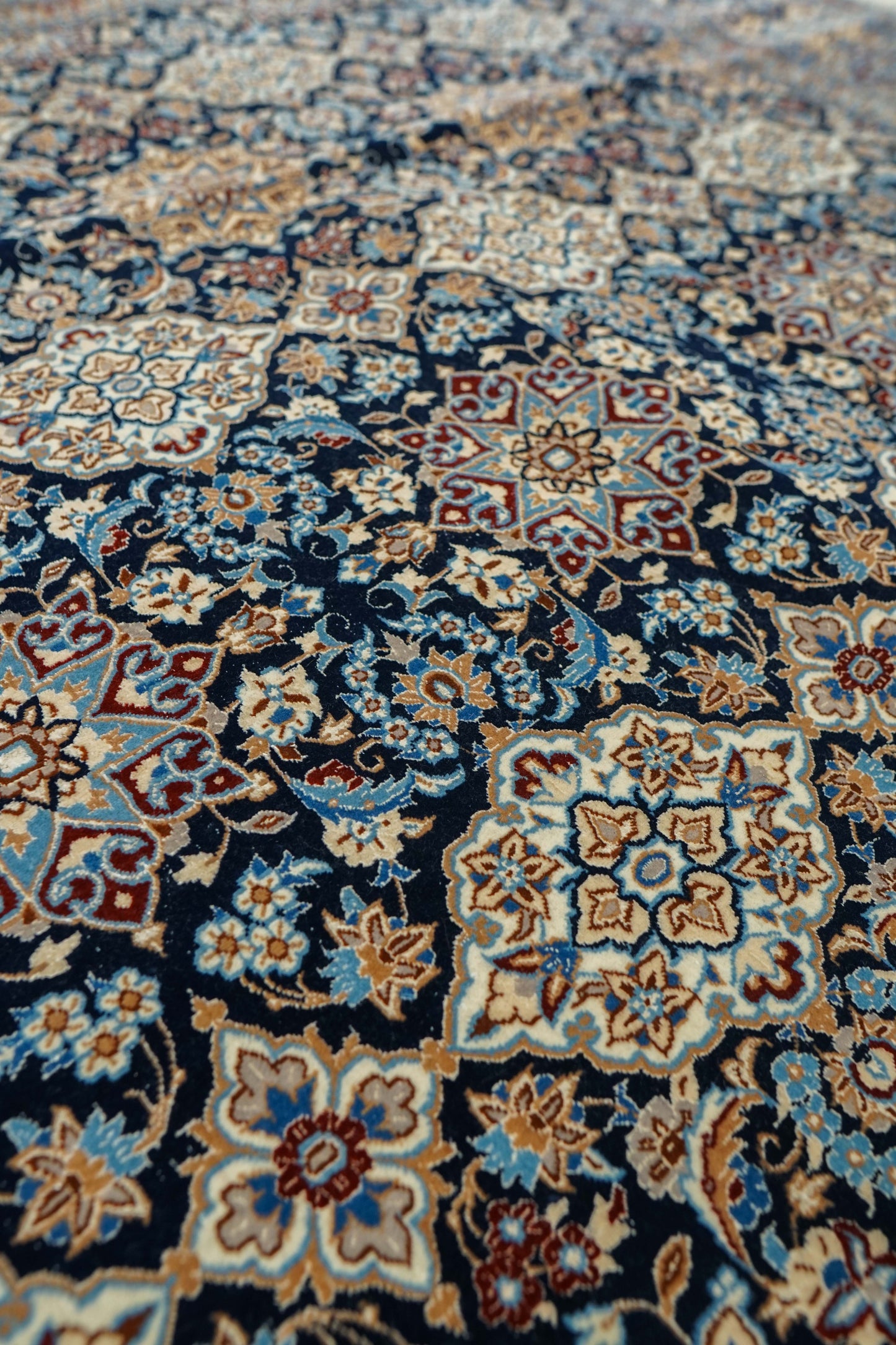  ペルシャ絨毯 ナイン産 4LA 293×209cm｜シャー・アッバース文様 手織り絨毯 コルクウール＆シルク