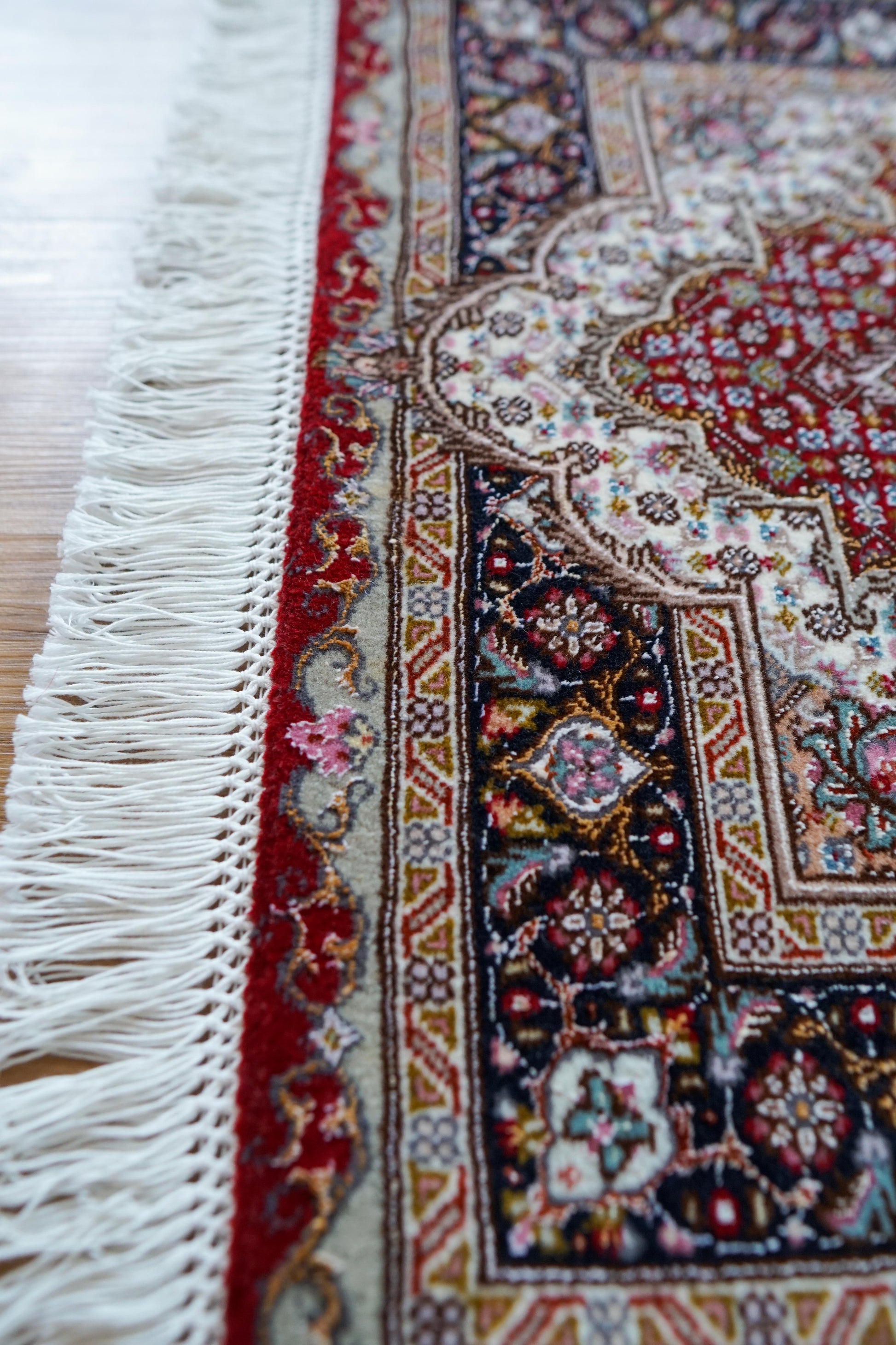  ペルシャ手織り絨毯 タブリーズ産 50RAJ 96×62cm 「マヒ文様」｜ウール＆シルク
