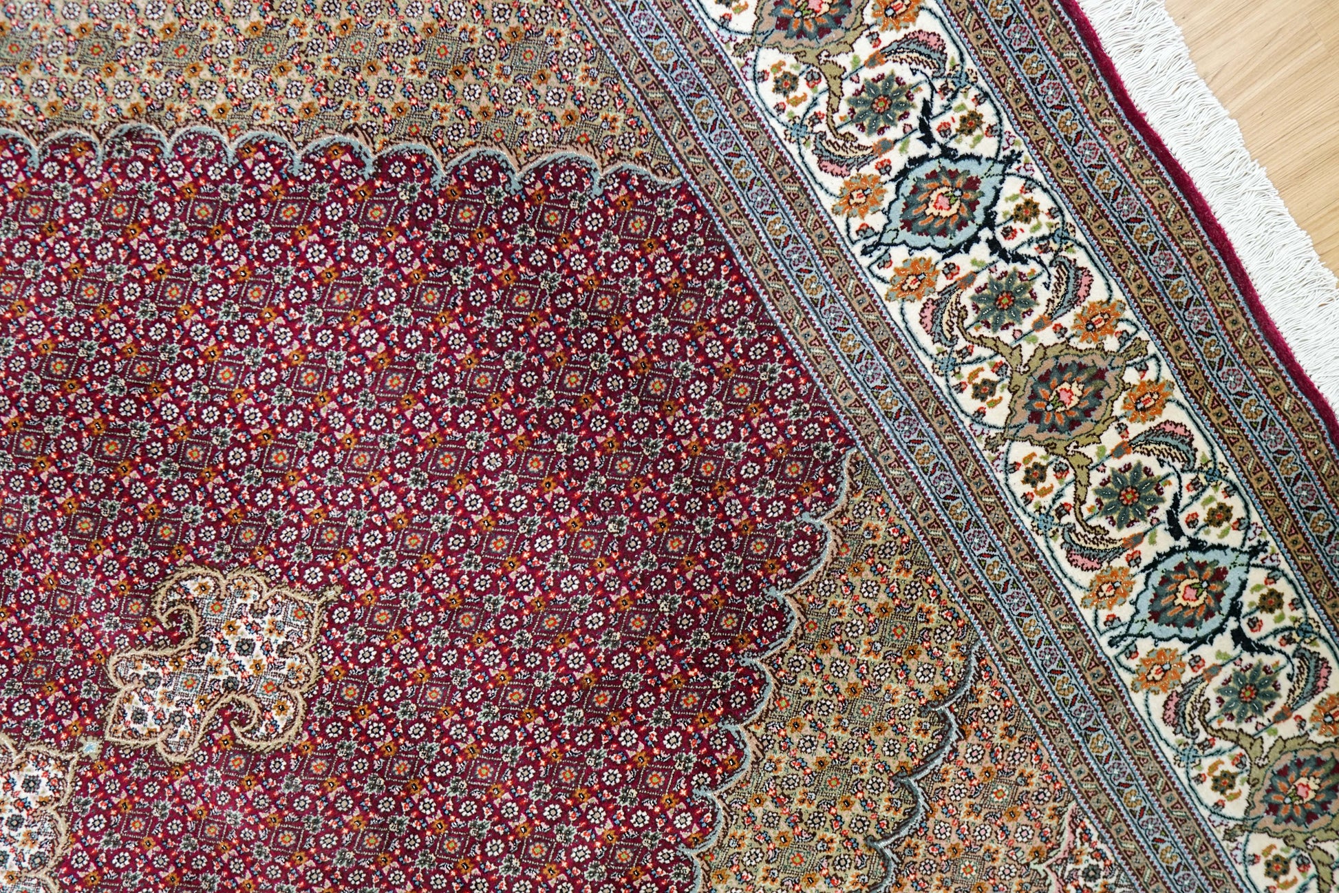 Collection ペルシャ手織り絨毯 タブリーズ産 305×205cm マヒ柄