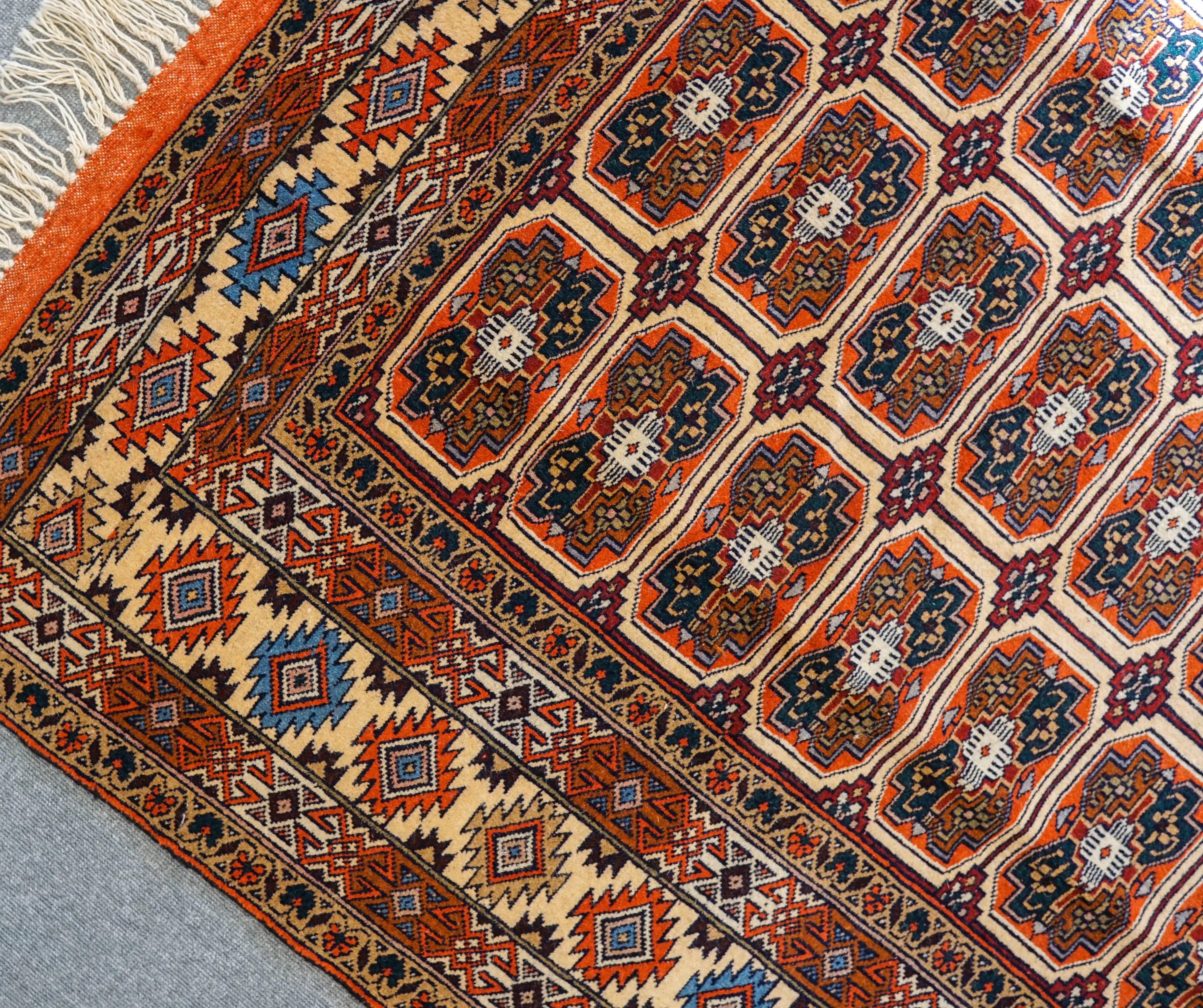 174×120cm トルクメン ボハラ 手織り絨毯 - Decorworks