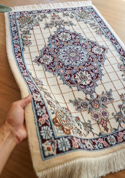  ペルシャ絨毯 ナイン産 94×65cm