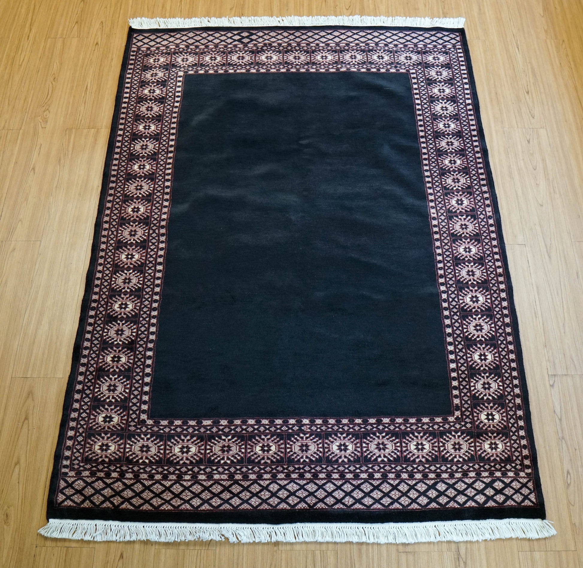  パキスタン手織り絨毯 183×131cm ボーダー柄