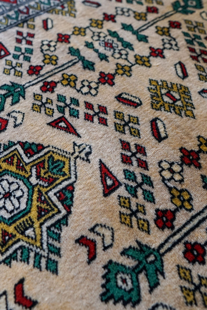 パキスタン手織り絨毯 122×78cm