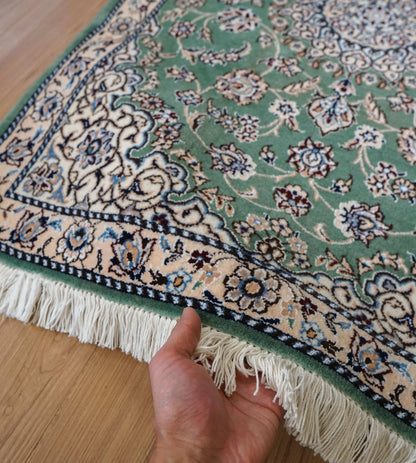  116×78cm ペルシャ手織り絨毯 ナイン産