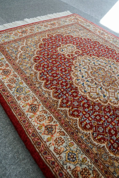 88×61cm【ペルシャ手織り絨毯 タブリーズ産　50RAJ】 Decorworks