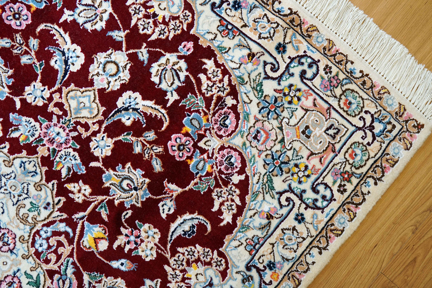 ペルシャ絨毯 ナイン 156×108cm