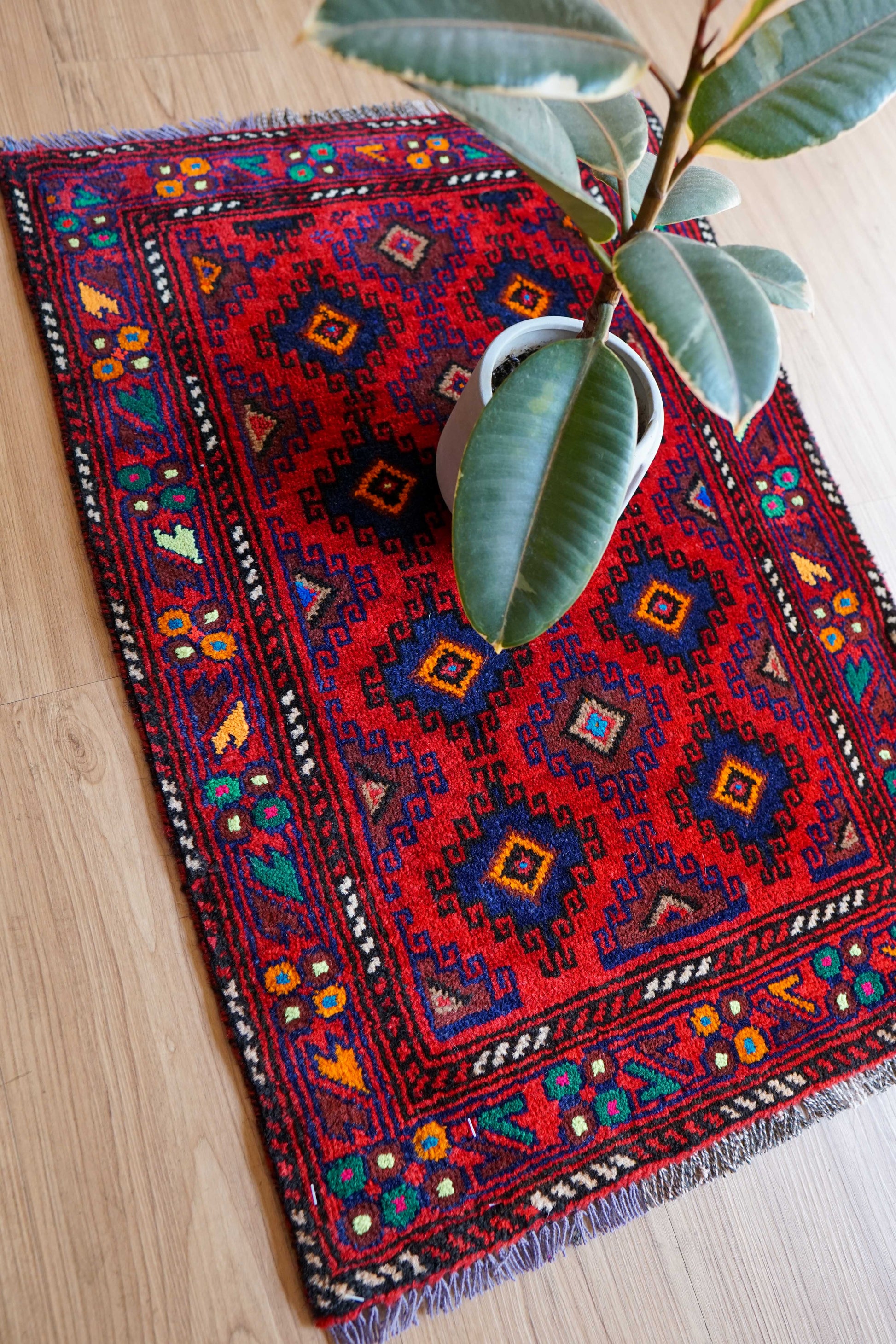  トライバルラグ　ヴィンテージラグ　バルーチ族　74×51cm ペルシャ絨毯　玄関マットサイズ