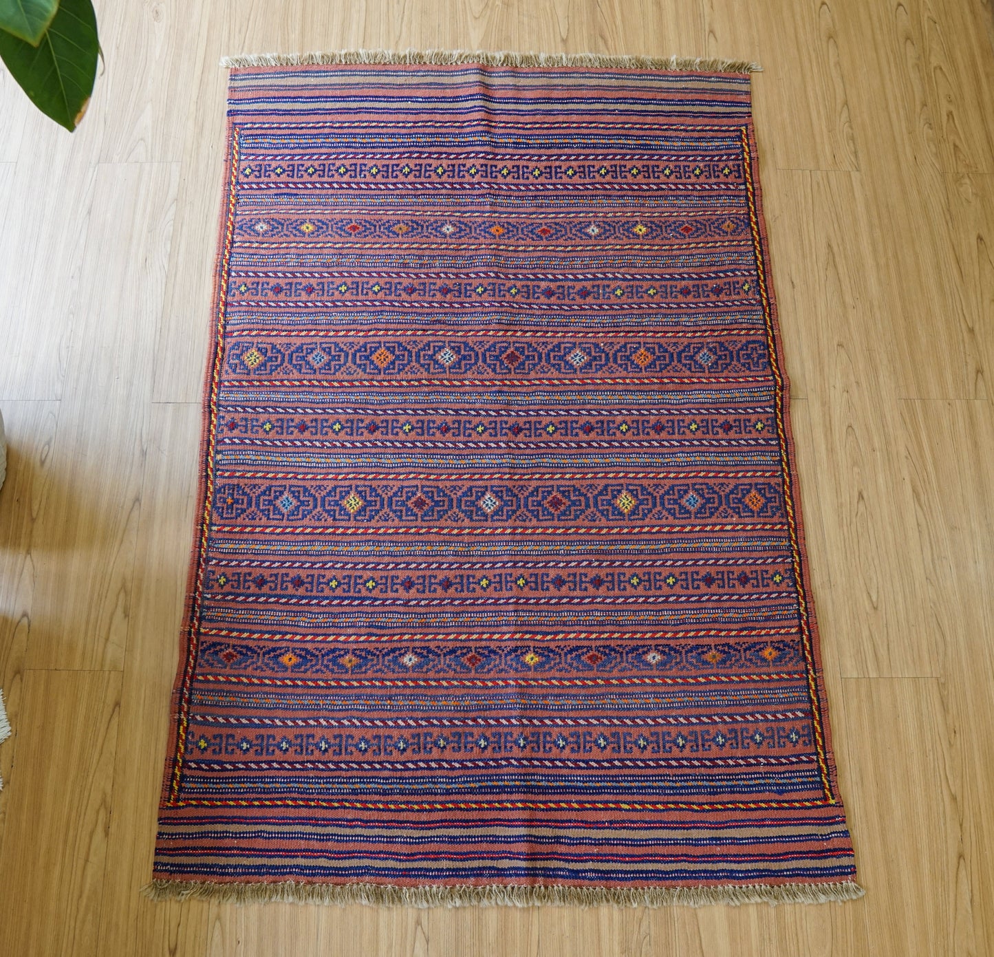  ペルシャ 手織りキリム トラバルラグ 144×94cm