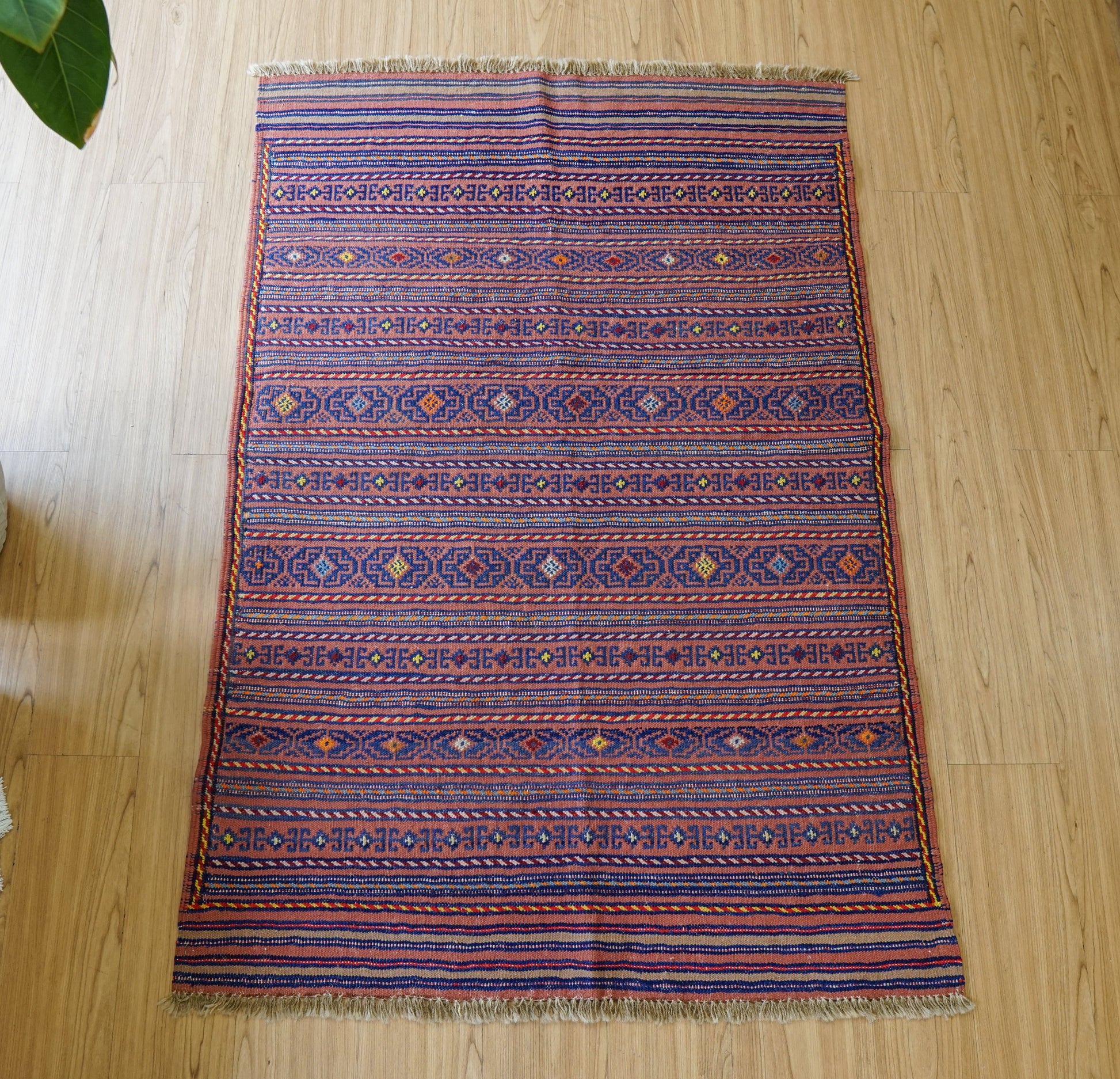  ペルシャ 手織りキリム トラバルラグ 144×94cm