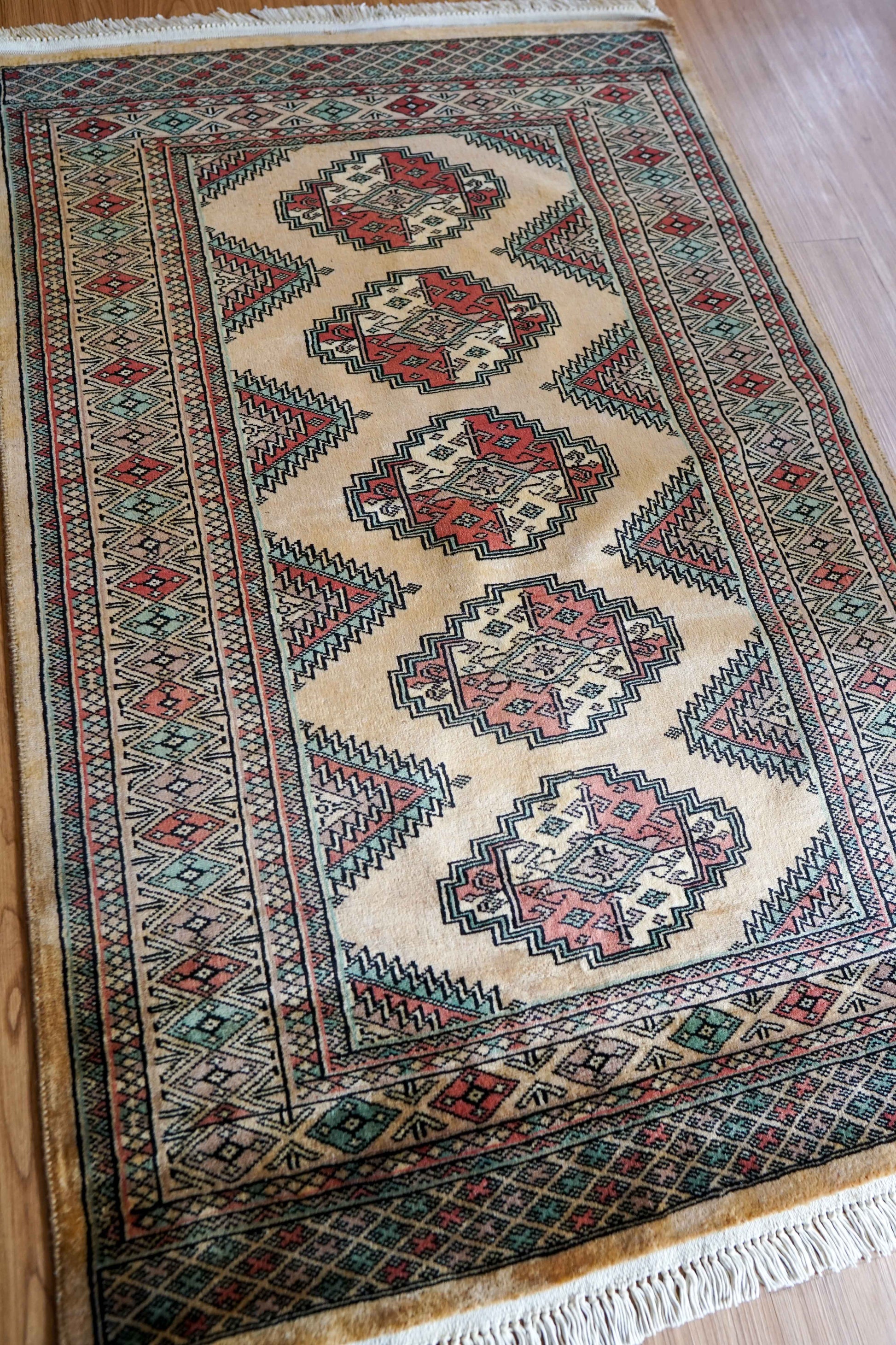  パキスタン手織り絨毯 ジャルダール柄 メリノウール 123×80cm