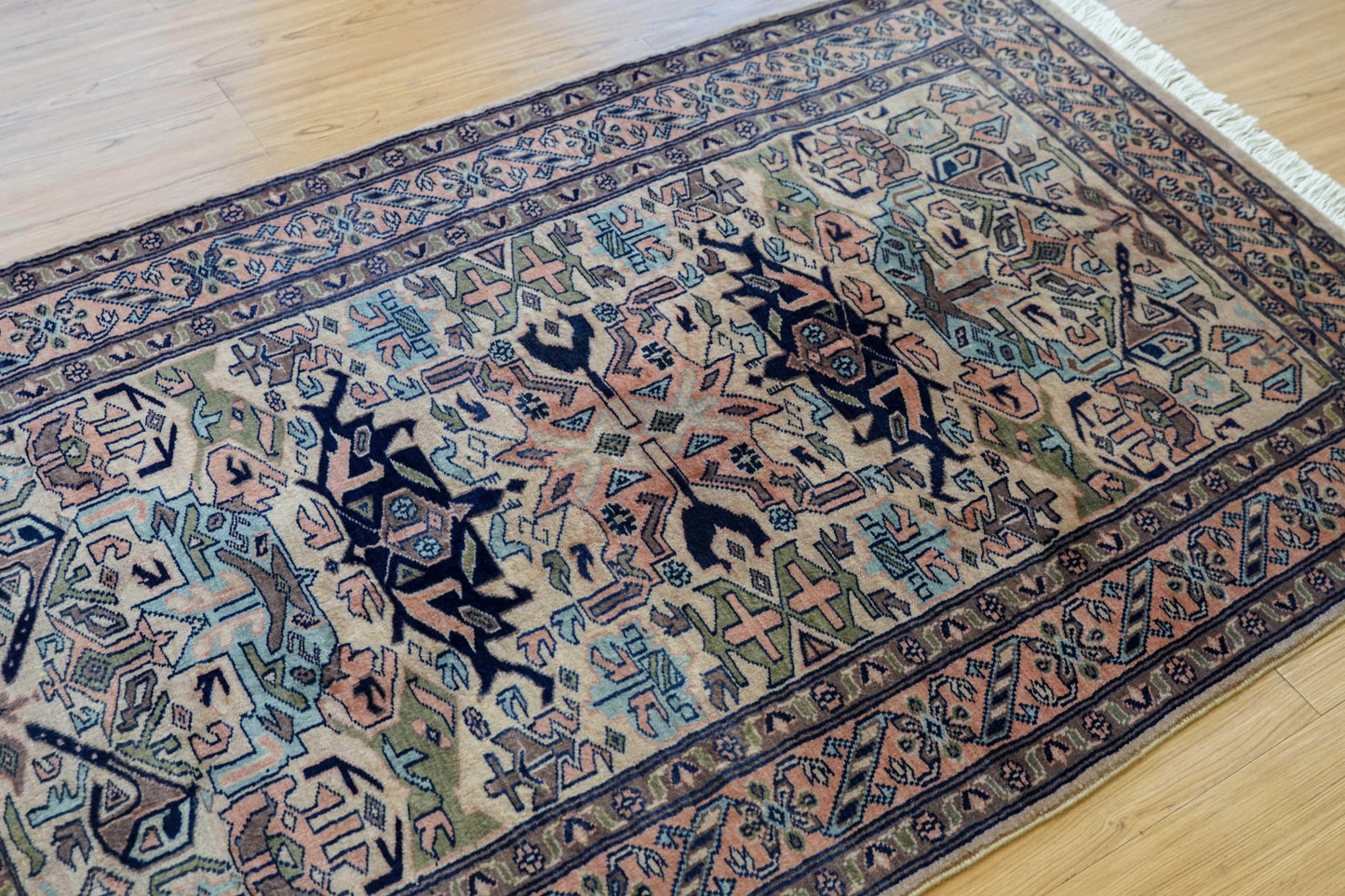  パキスタン手織り絨毯 トライバルラグ 160×98cm ウール