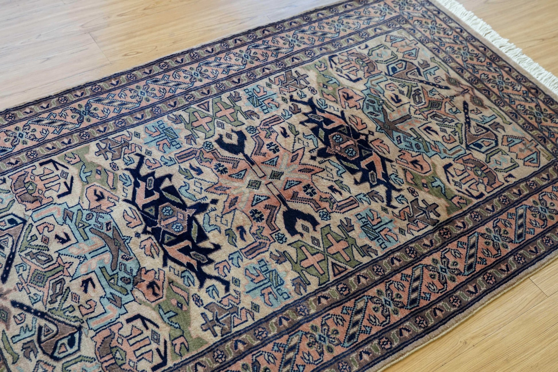  パキスタン手織り絨毯 トライバルラグ 160×98cm ウール