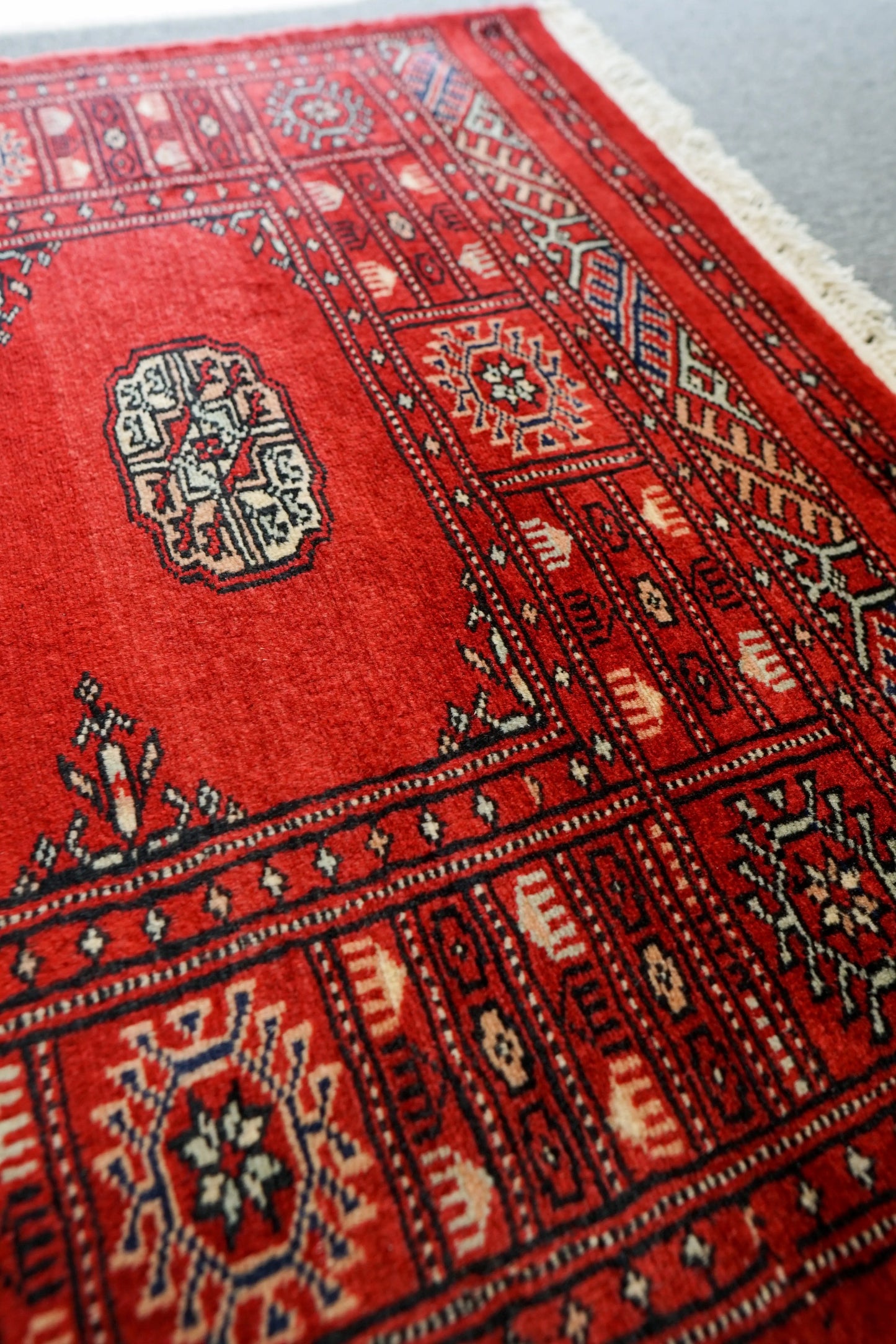 114×80cm トルクメン ボハララグ 手織り絨毯 パキスタン絨毯 Decorworks