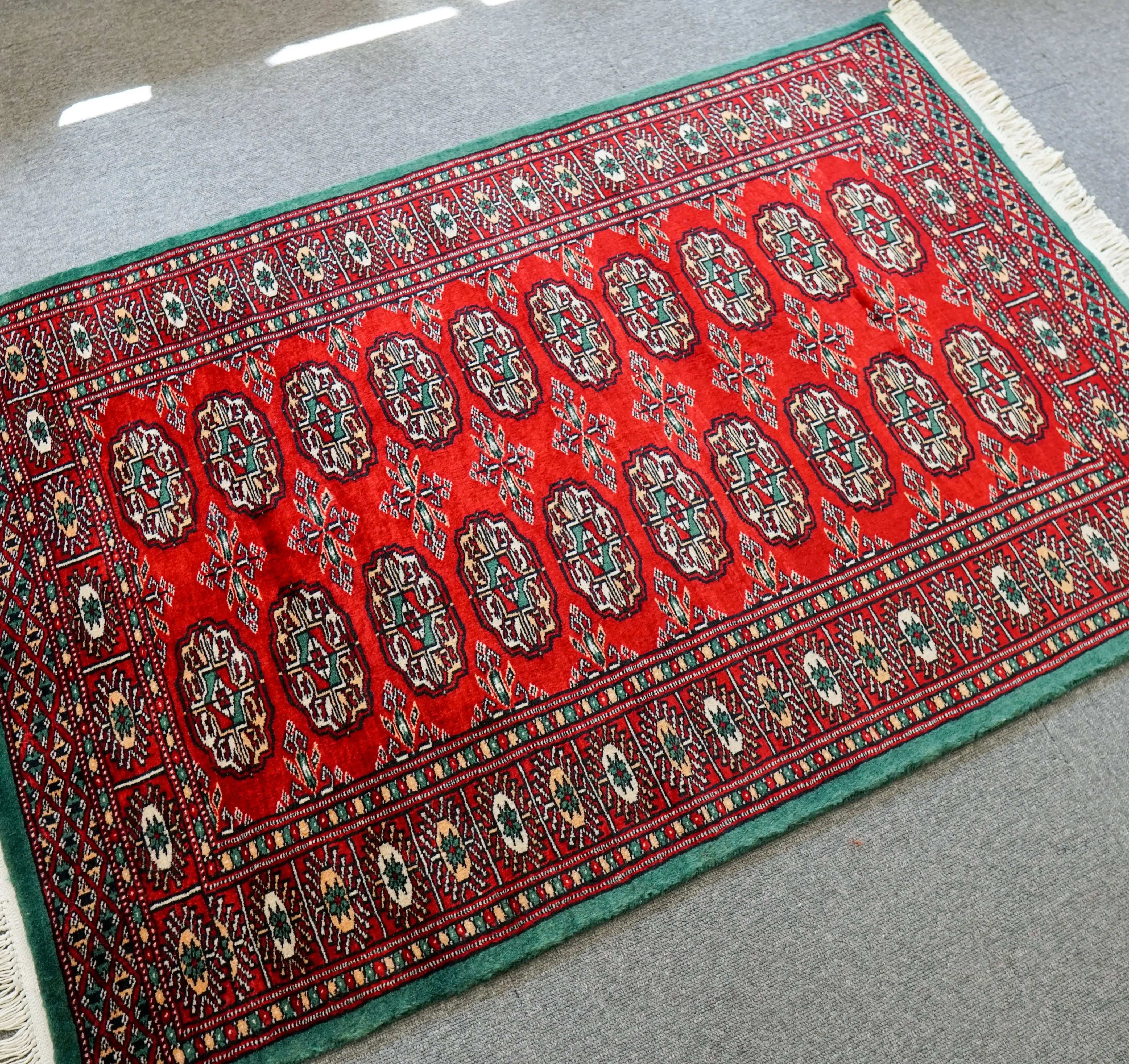 トルクメン ボハララグ 手織り絨毯 93×62cm パキスタン 120×80cm 手織りパキスタン絨毯 トルクメン ボハララグ - Decorworks