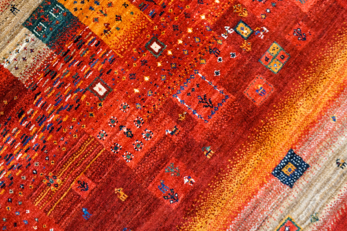 ペルシャ絨毯 カシュクリ ギャッベ リズバフトギヤべ 240×172cm