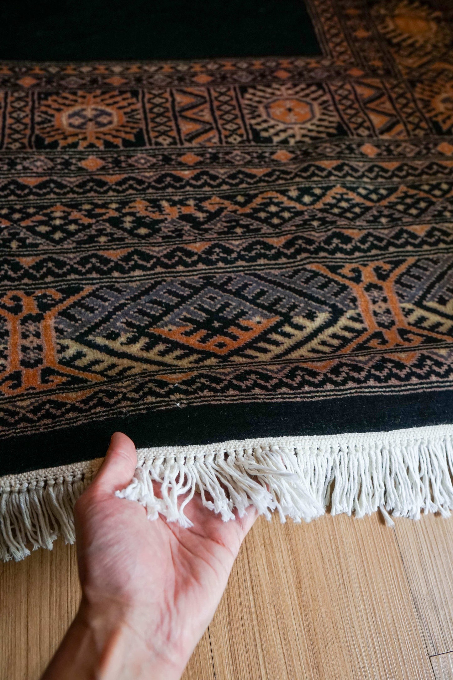  パキスタン手織り絨毯 293×254cm