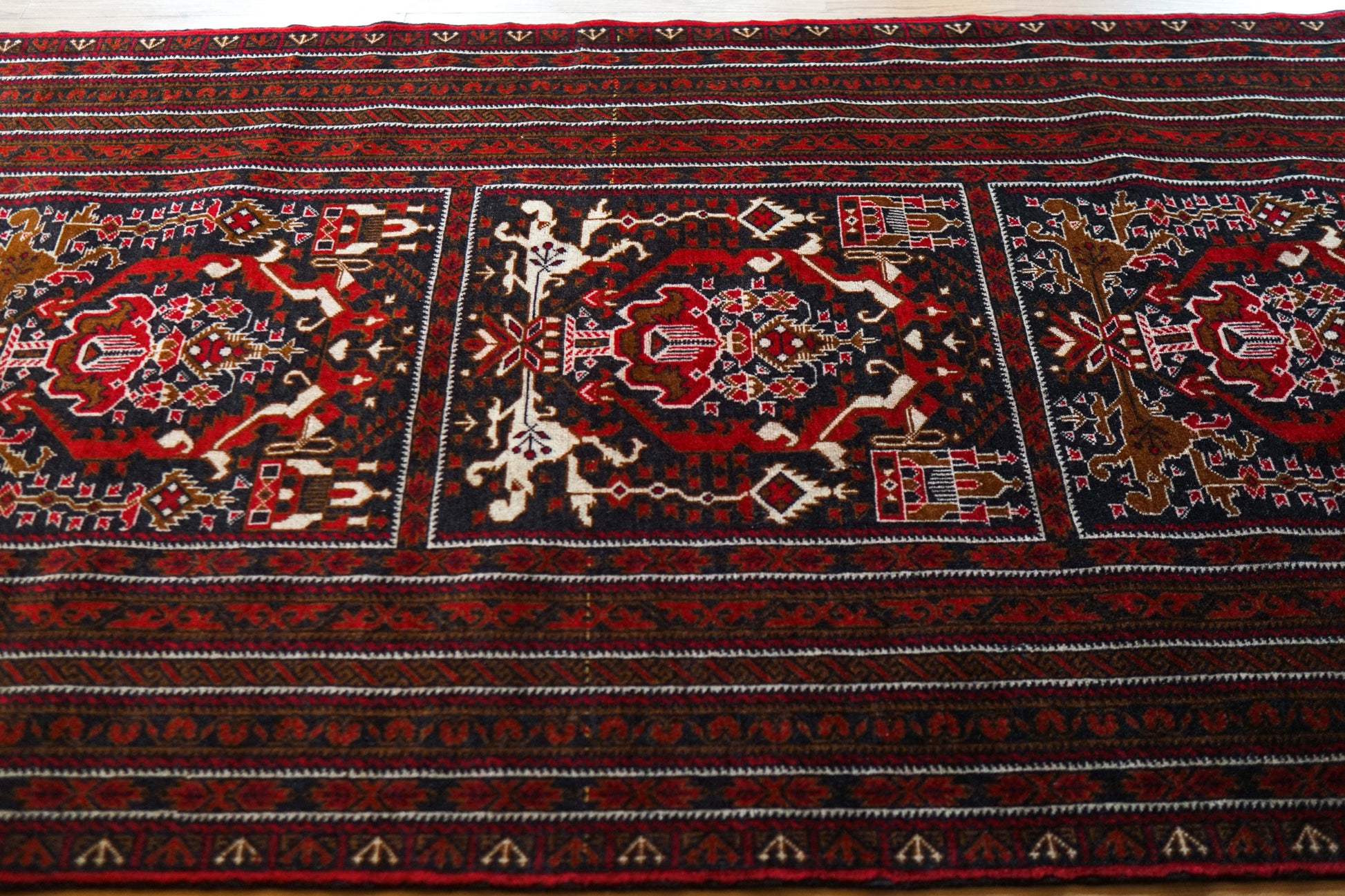  アフガニスタン手織り絨毯 ビルジククオリティ 292×89cm