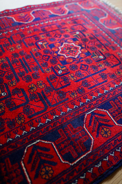  135×81cm アフガニスタン手織り絨毯 カールモハメディ