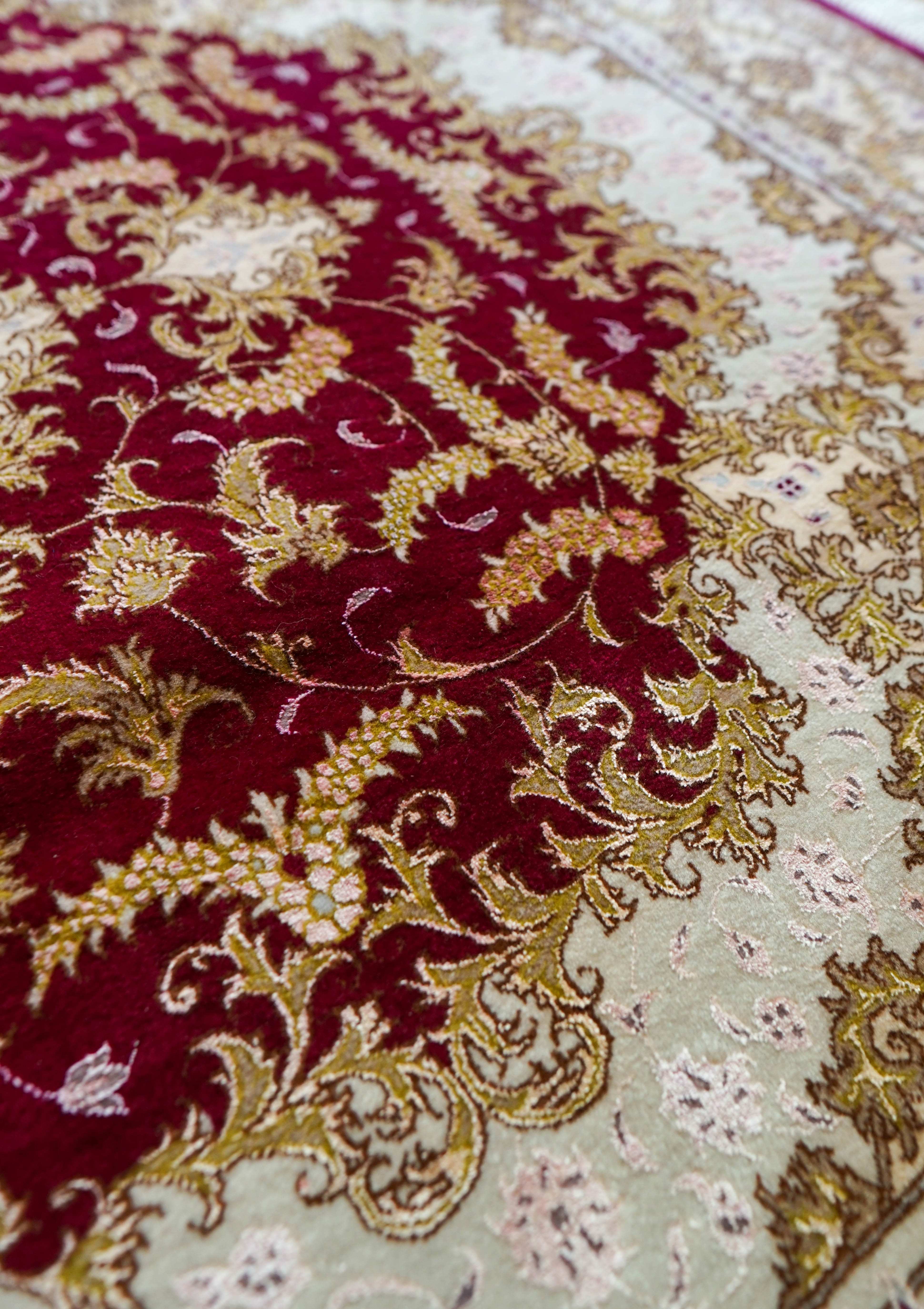 ペルシャ絨毯 156×105cm ウールシルク 【在庫一掃セール】ペルシャ絨毯 タブリーズ産 50Raj｜コルクウール＆シルク 196×151cm ラグ・カーペット