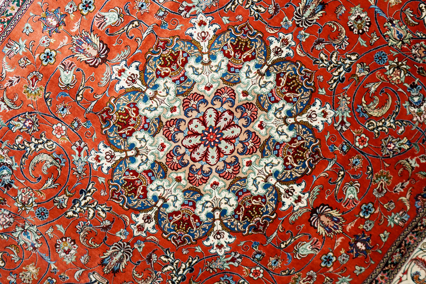 ペルシャ絨毯 クム産 モハマディ工房 シルク100% 197×130cm｜手織り 高密度シルクラグ メダリオンデザイン