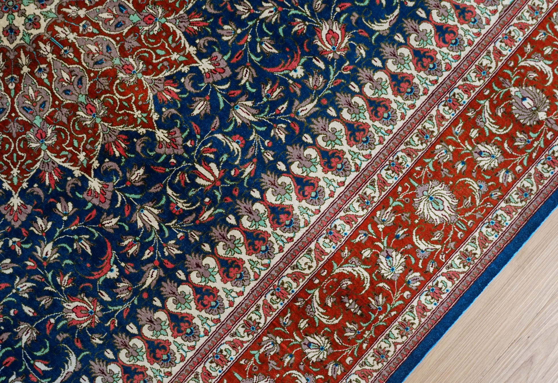 Collection 197×135cm ペルシャ手織り絨毯 クム産 ヌーリ工房 シルク100% 証明書付