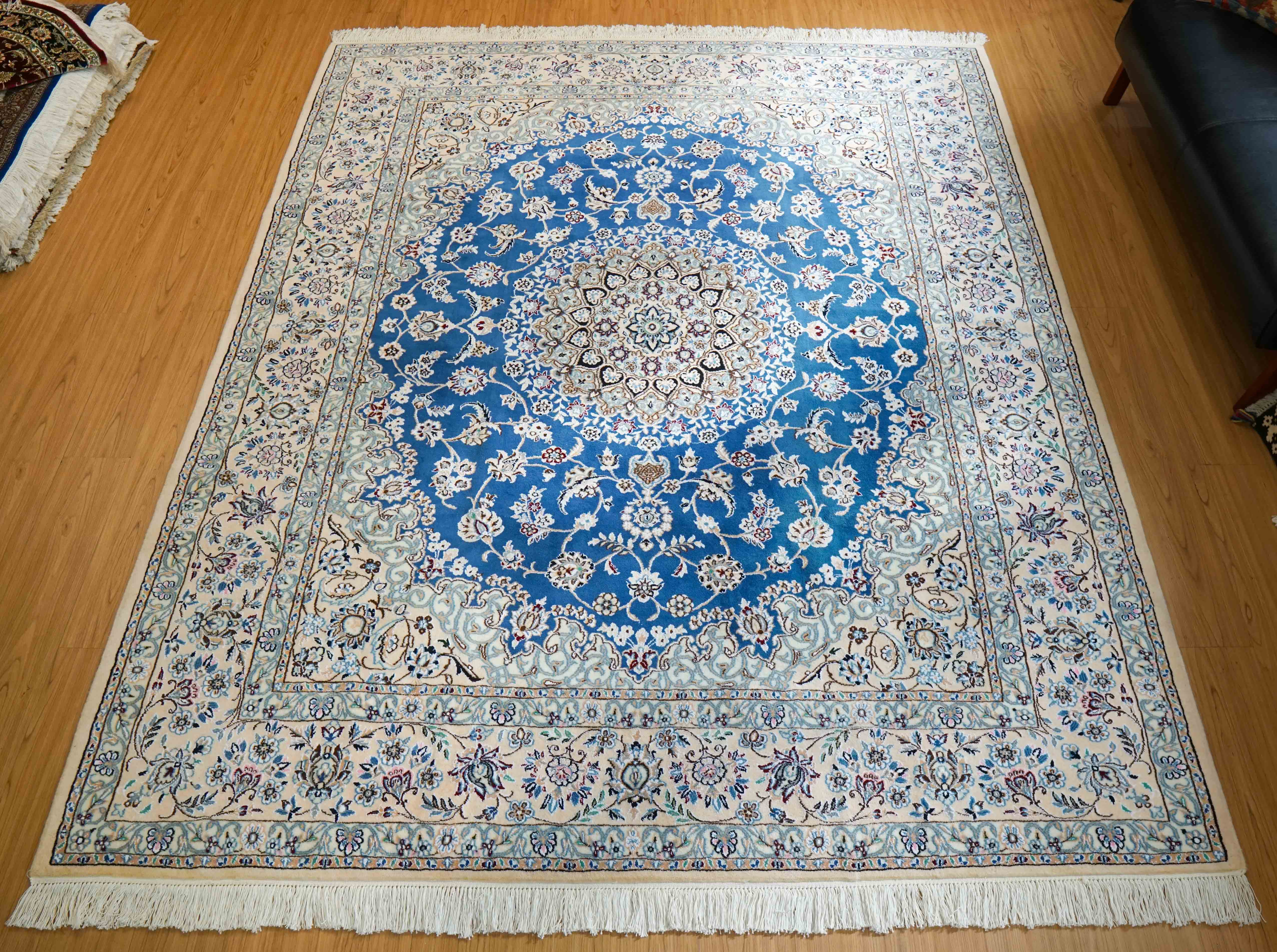 ペルシャ絨毯 ナイン産 250×204cm – Decorworks