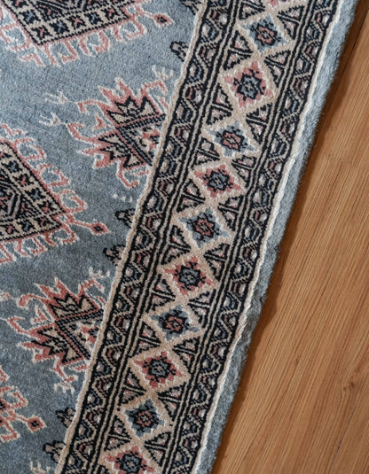  パキスタン手織り絨毯 144×92cm