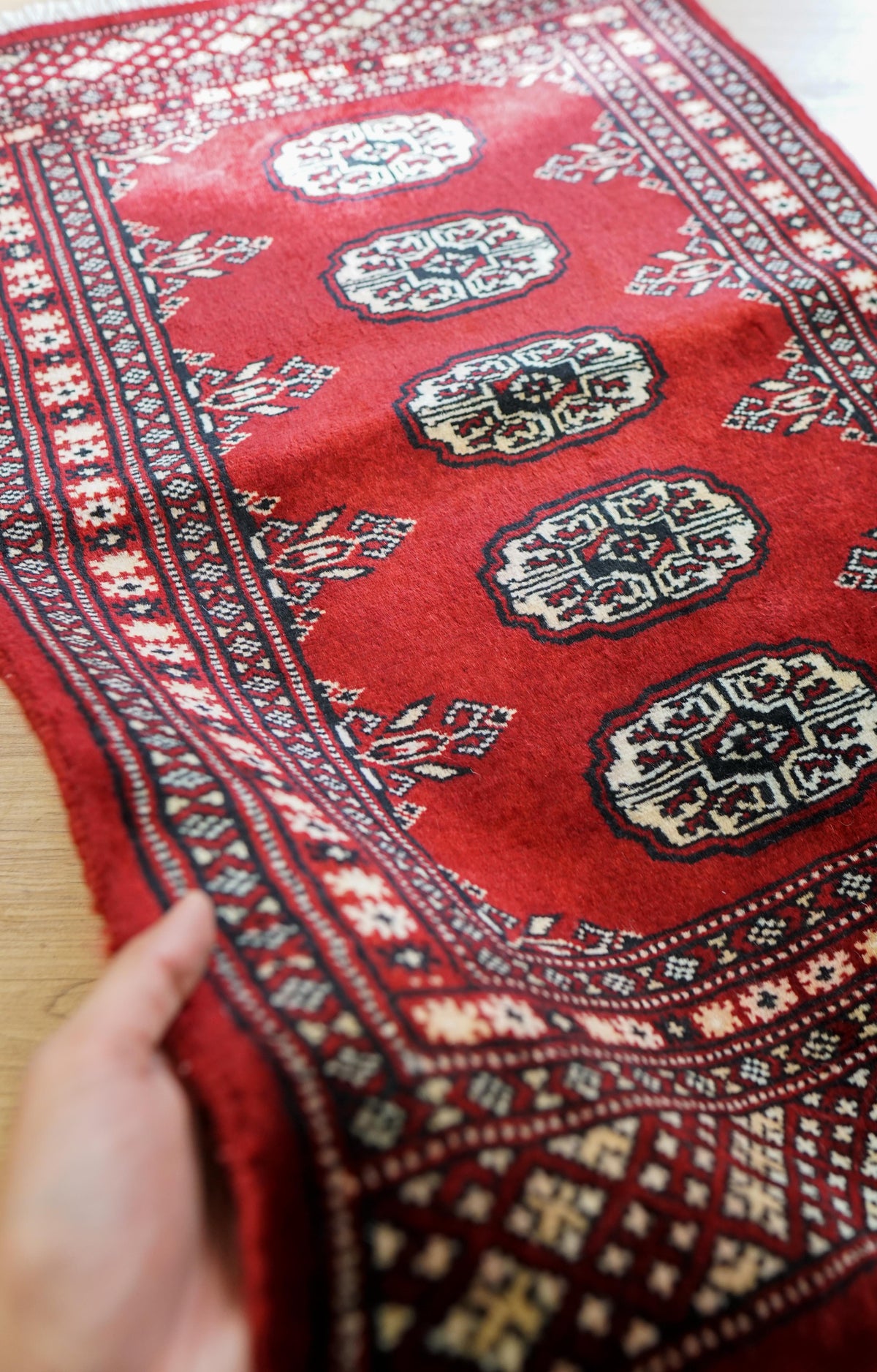  トルクメン ボハラ 手織り パキスタン絨毯  95×62cm