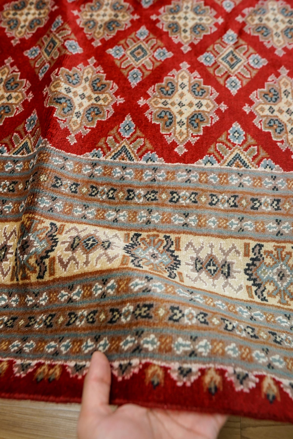  パキスタン手織り絨毯 ジャルダルデザイン 255×250cm