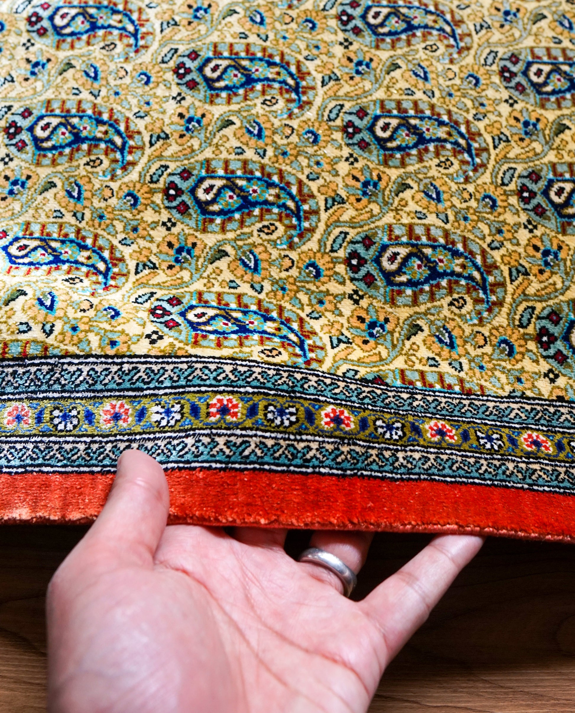  ペルシャ絨毯 クム産 100％シルク 手織り 90×56cm