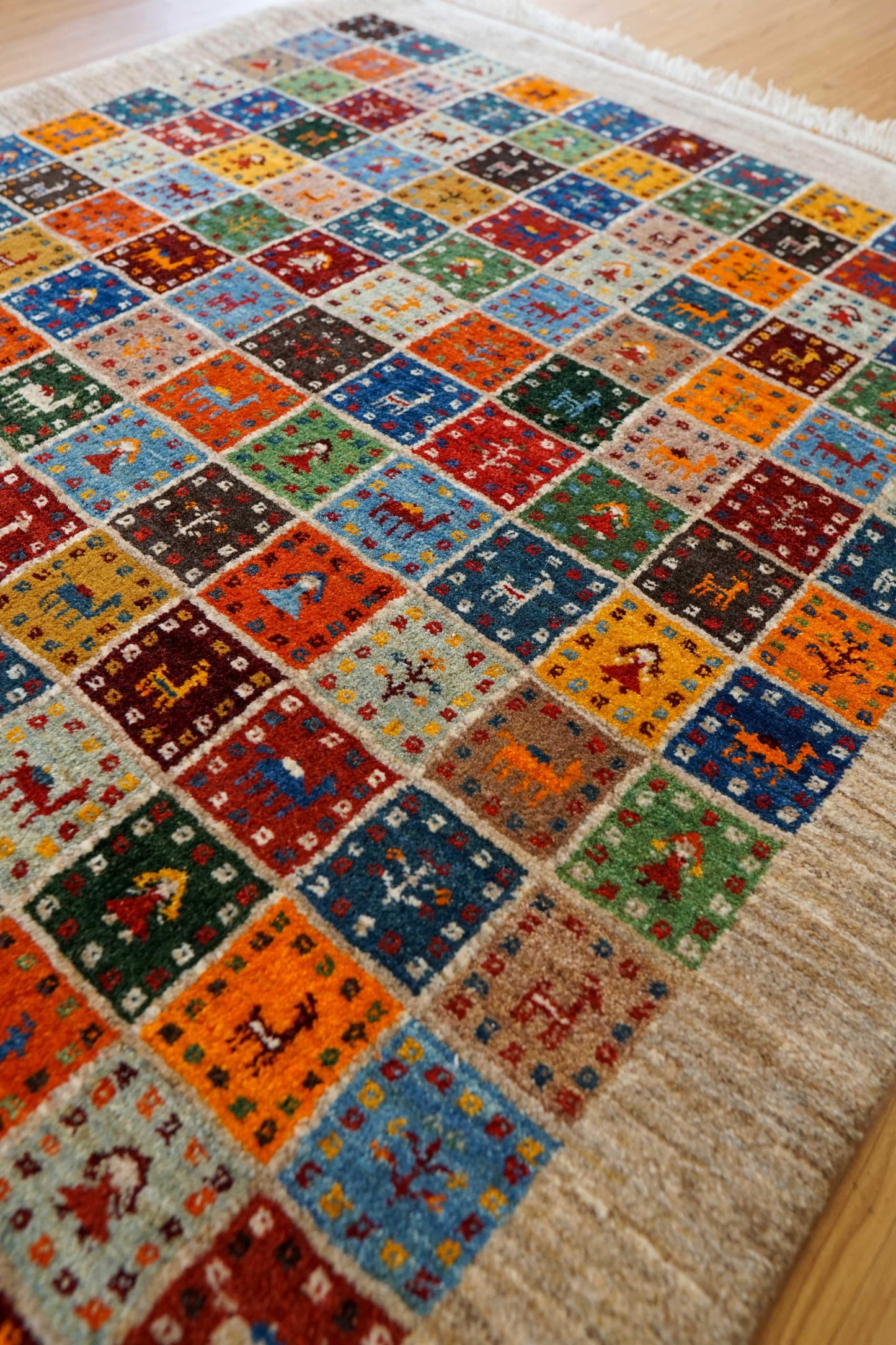  ペルシャ絨毯 手織りカシュクリギャッベ 188×118cm リズバフト