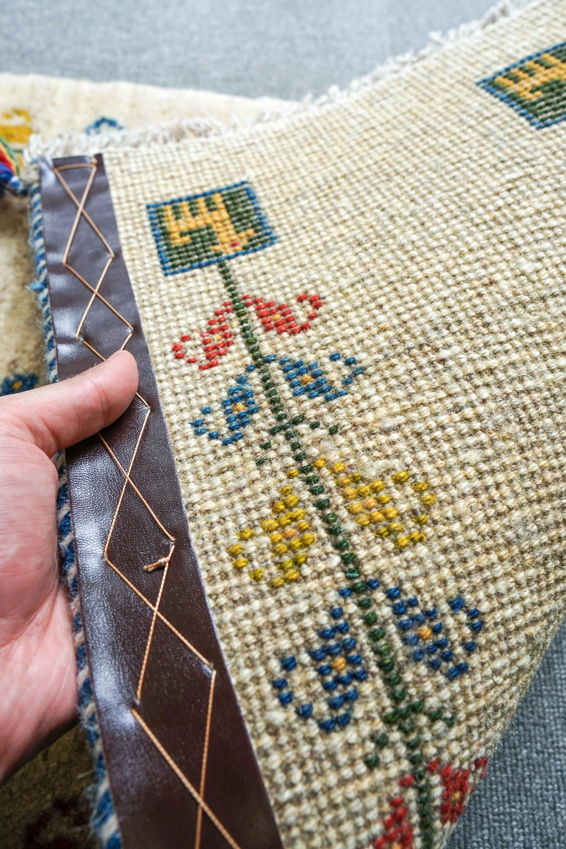 80cm×52cm【ペルシャ絨毯 手織りギャッベ】アマレ族ギャッベ ギャベ Decorworks