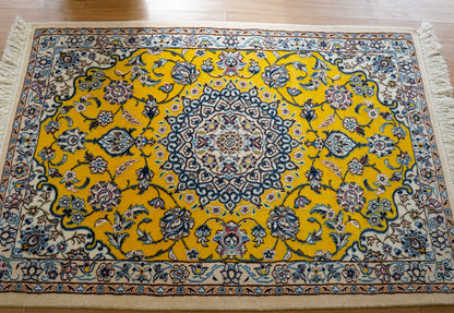 手織りペルシャ絨毯 ナイン産 120×80cm　