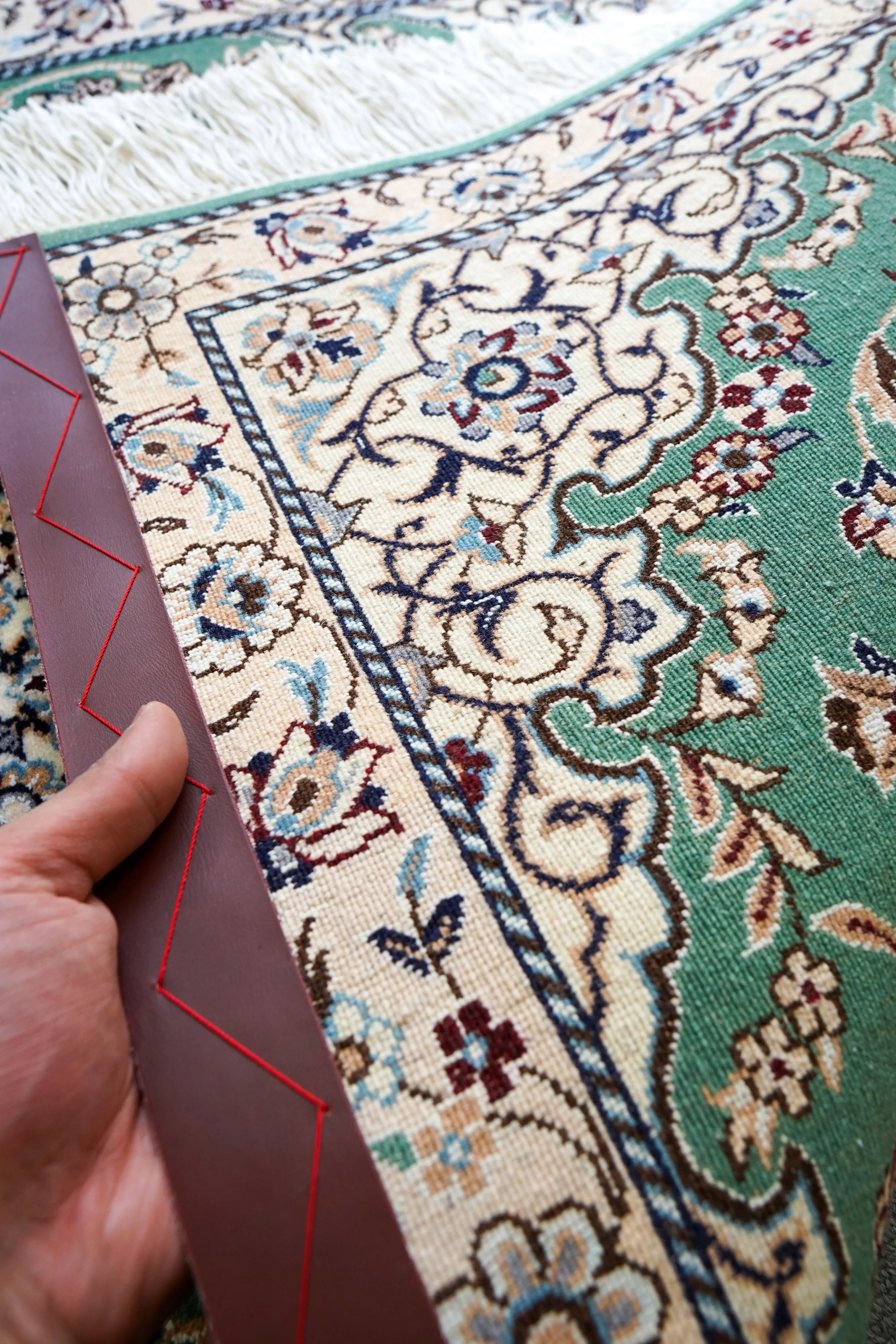 手織りペルシャ絨毯　新品　ナイン産　242cm × 146cm 手織りペルシャ絨毯 新品 ナイン産 242cm × 146cm Nain-9La