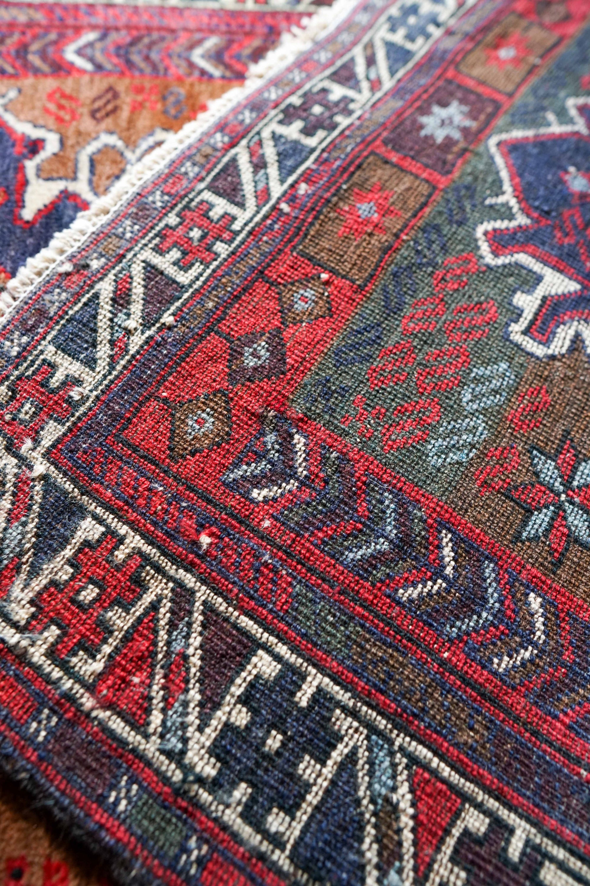  トライバルラグ ペルシャ絨毯 バルーチ 140x84cm